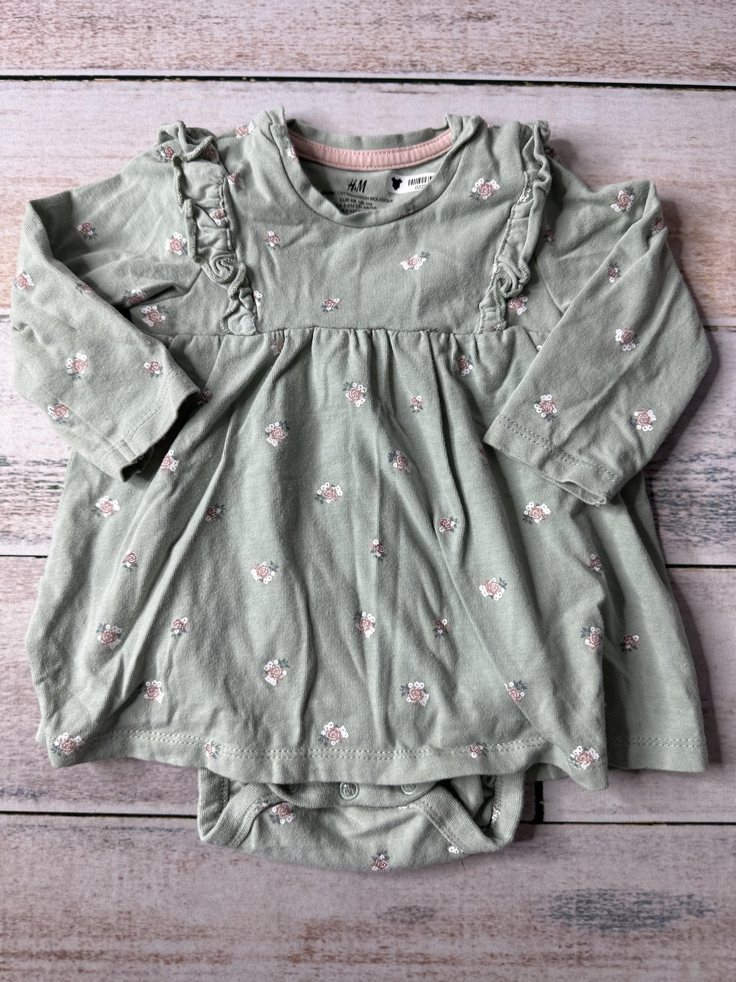 H&M Girls light green | Pink floral Dress Size: 3-6 months light green | Pink floral