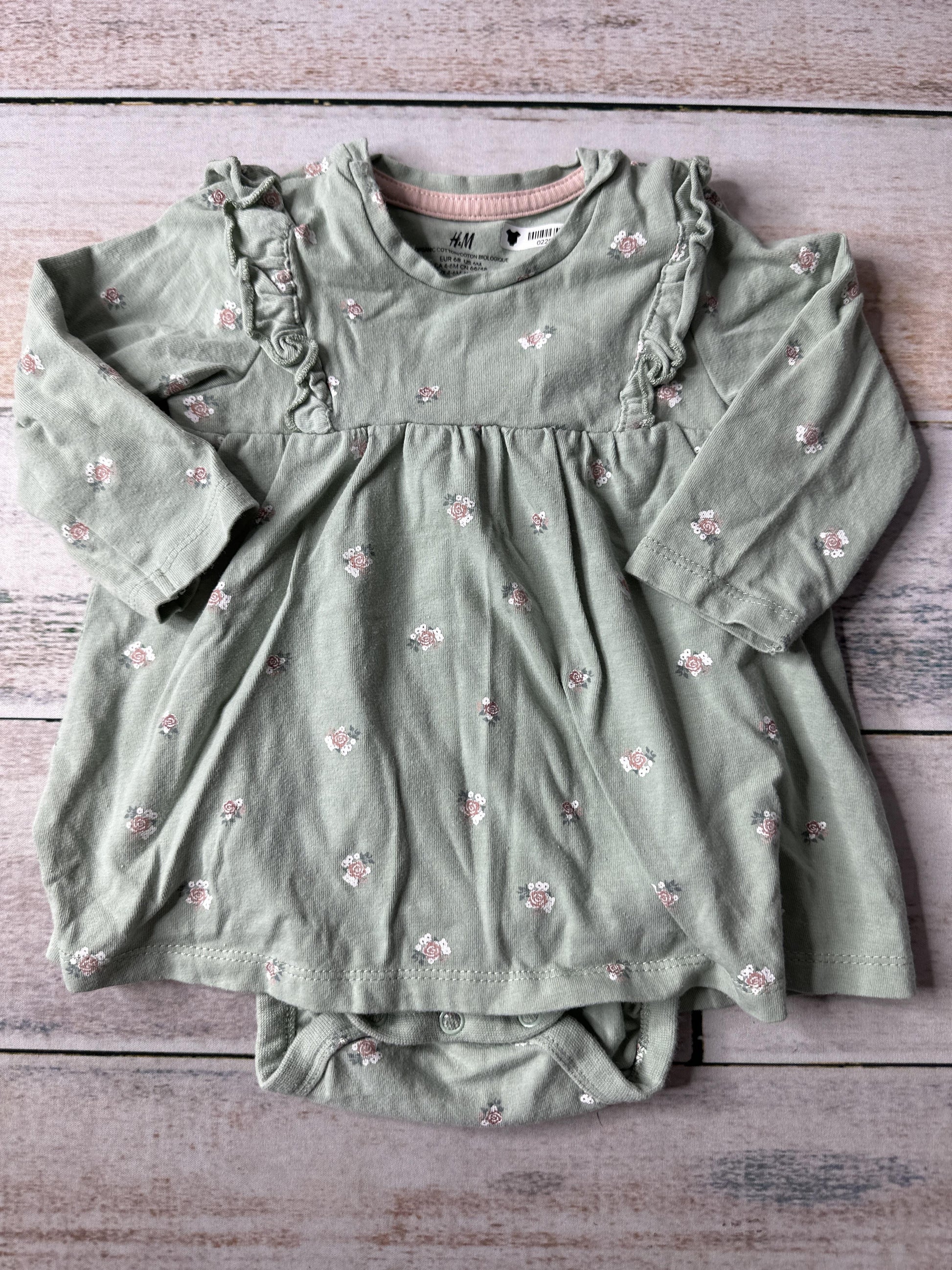 H&M Girls light green | Pink floral Dress Size: 3-6 months light green | Pink floral