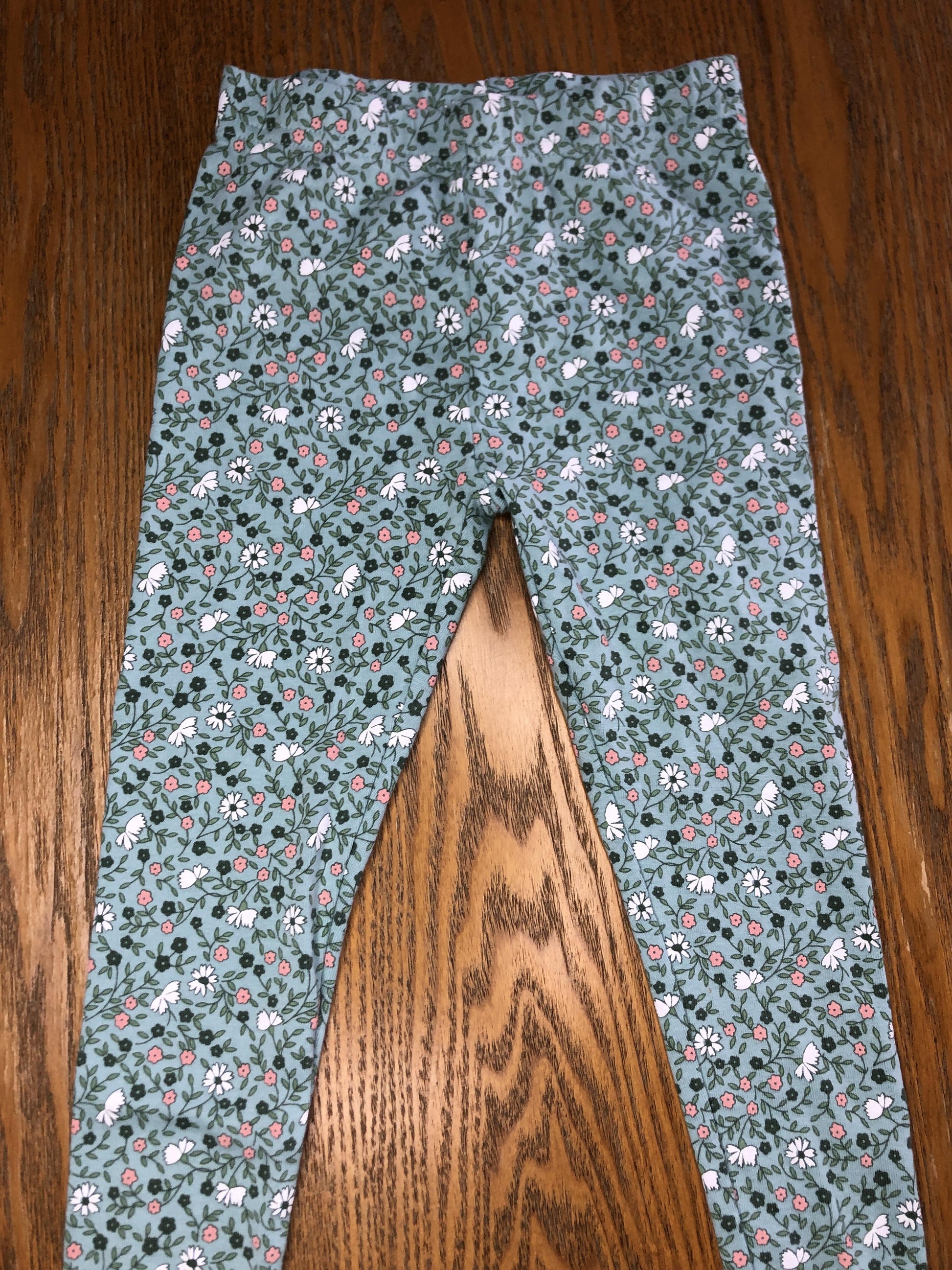 Carters Girls light green | Pink floral Pajamas Size: 4T light green | Pink floral