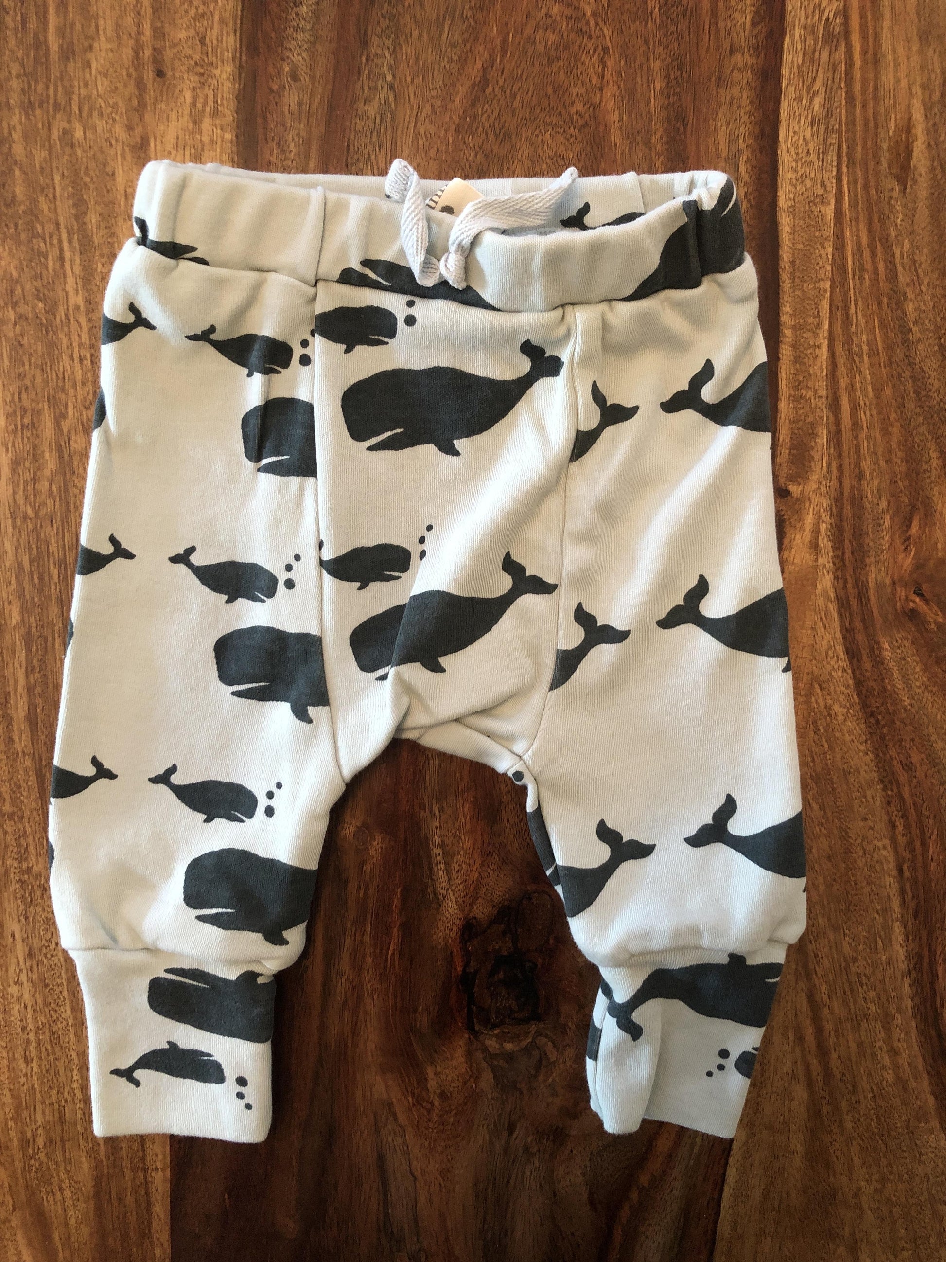 Kate Quinn Girls light green | whales Pants Size: 3-6 months light green | whales