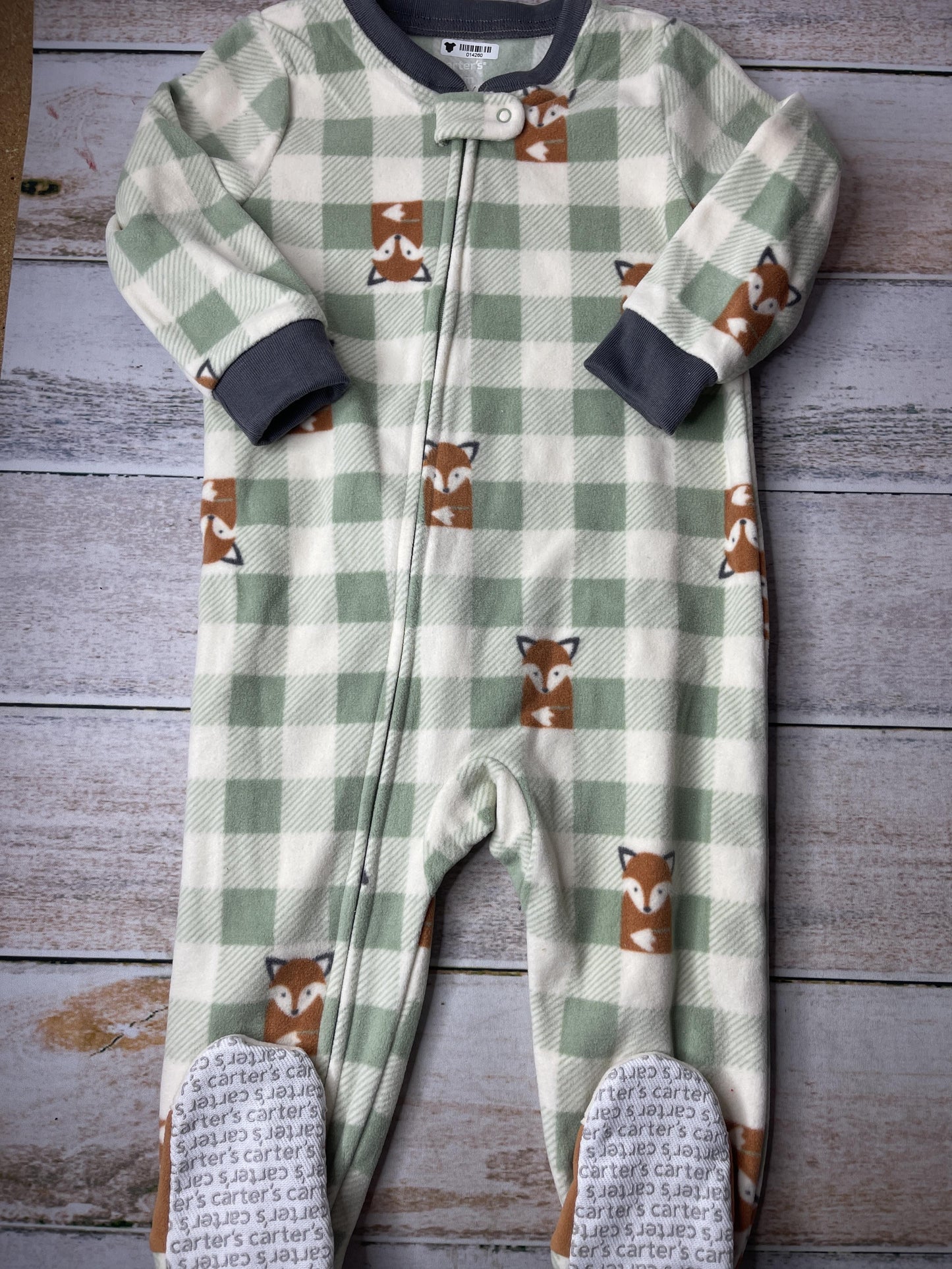 Carters Unisex light green | White | animals Pajamas Size: 18 months light green | White | animals