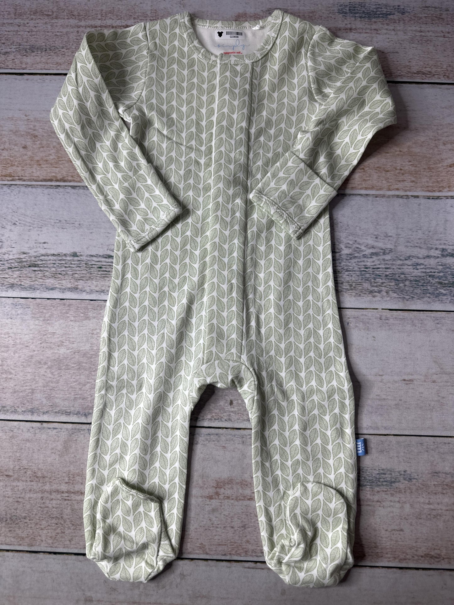 Simply Magnetic Me Unisex light green | White Pajamas Size: 3-6 months light green | White