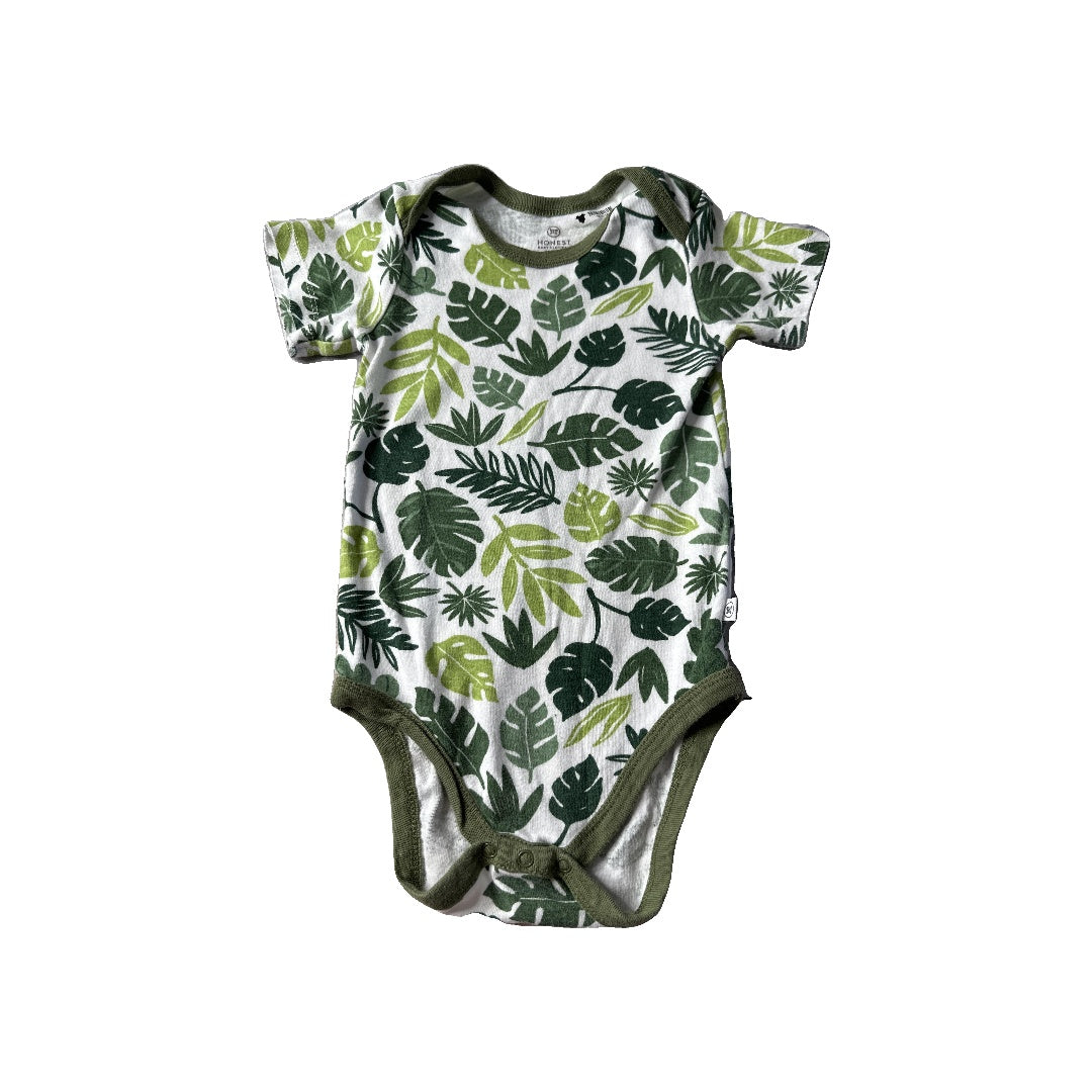 Honest Co Boys light green | White Onesie Size: 18 months light green | White