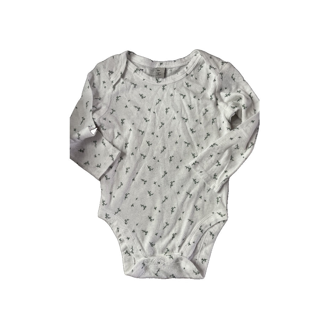 Nordstrom Unisex light green | White Onesie Size: 9 months light green | White