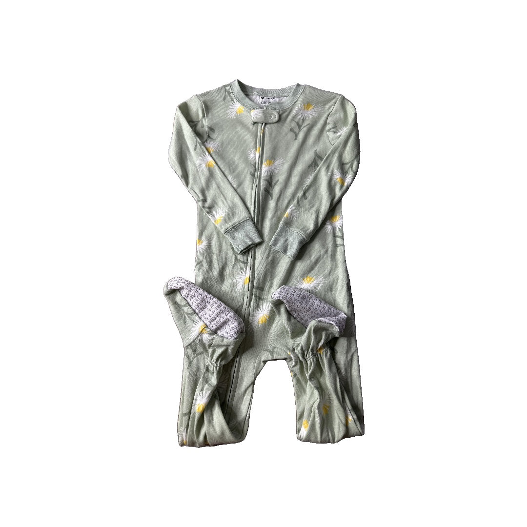 Carters Girls light green | White Pajamas Size: 2T light green | White