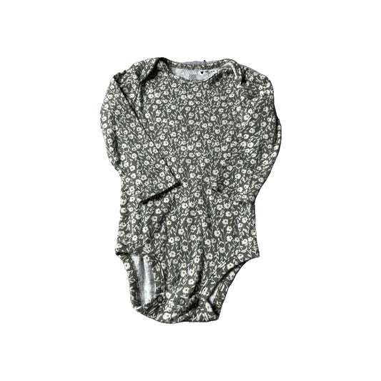 Carters Girls light green | White Onesie Size: 18 months light green | White