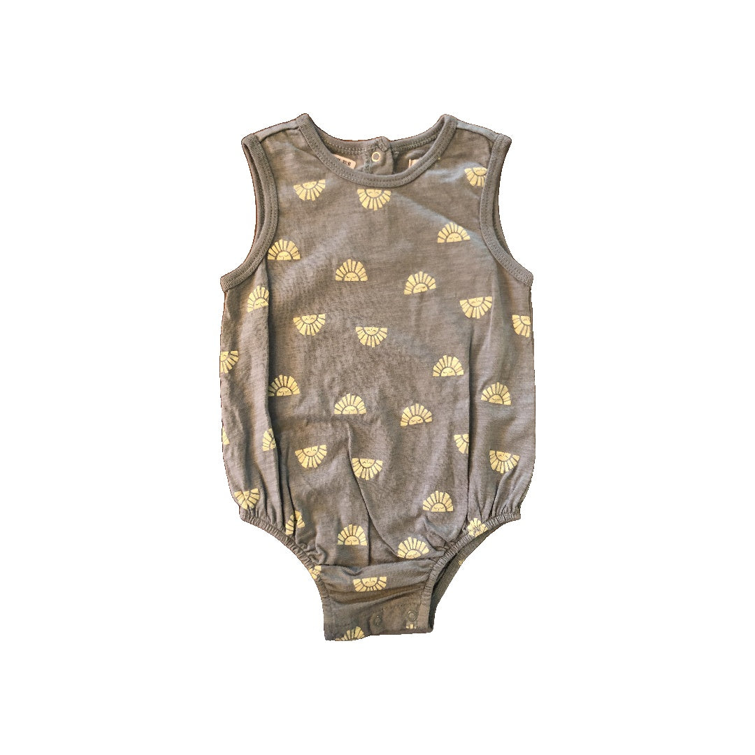 Peek Boys light green | Yellow Onesie Size: 18-24 months light green | Yellow