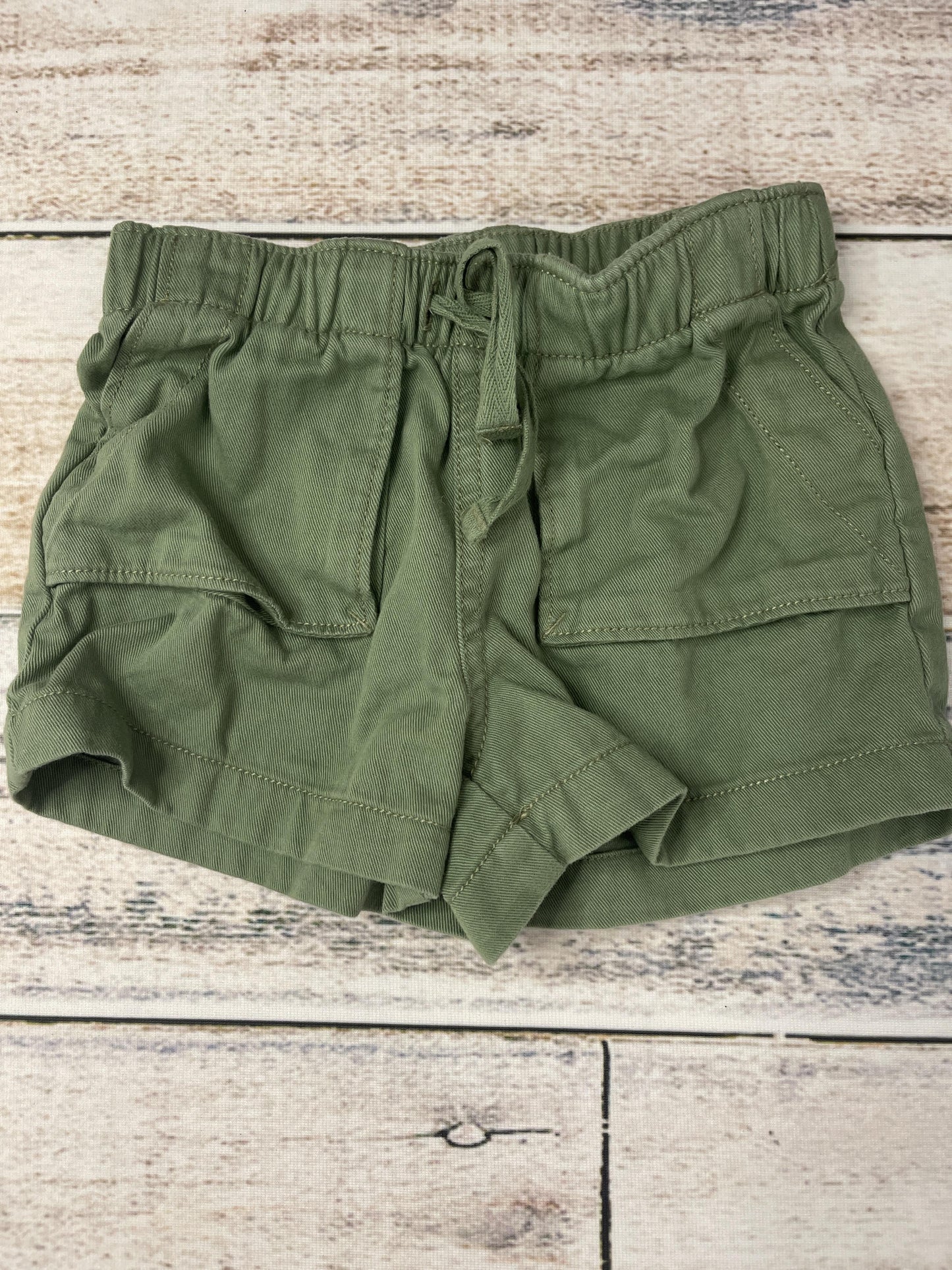 Tea Girls light green Shorts Size: 2T light green