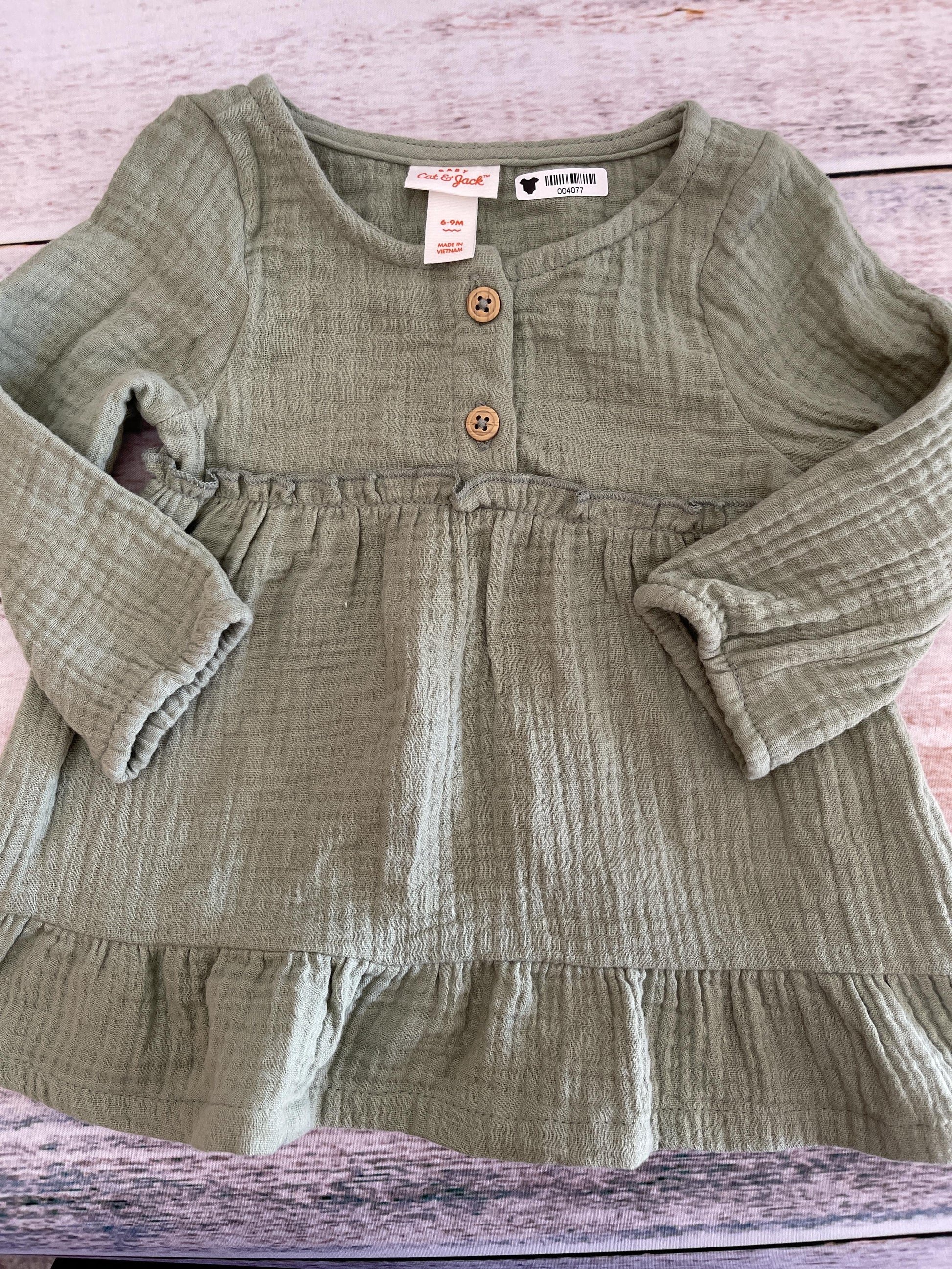 Cat & Jack Girls light green Dress Size: 6-9 months light green
