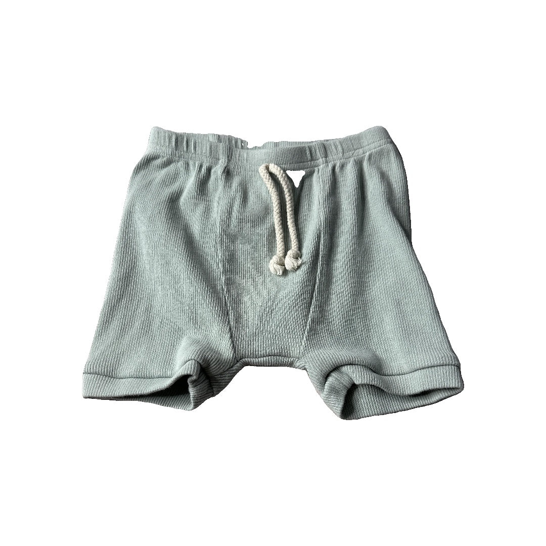 Mebie Baby Unisex light green Shorts Size: 3T light green