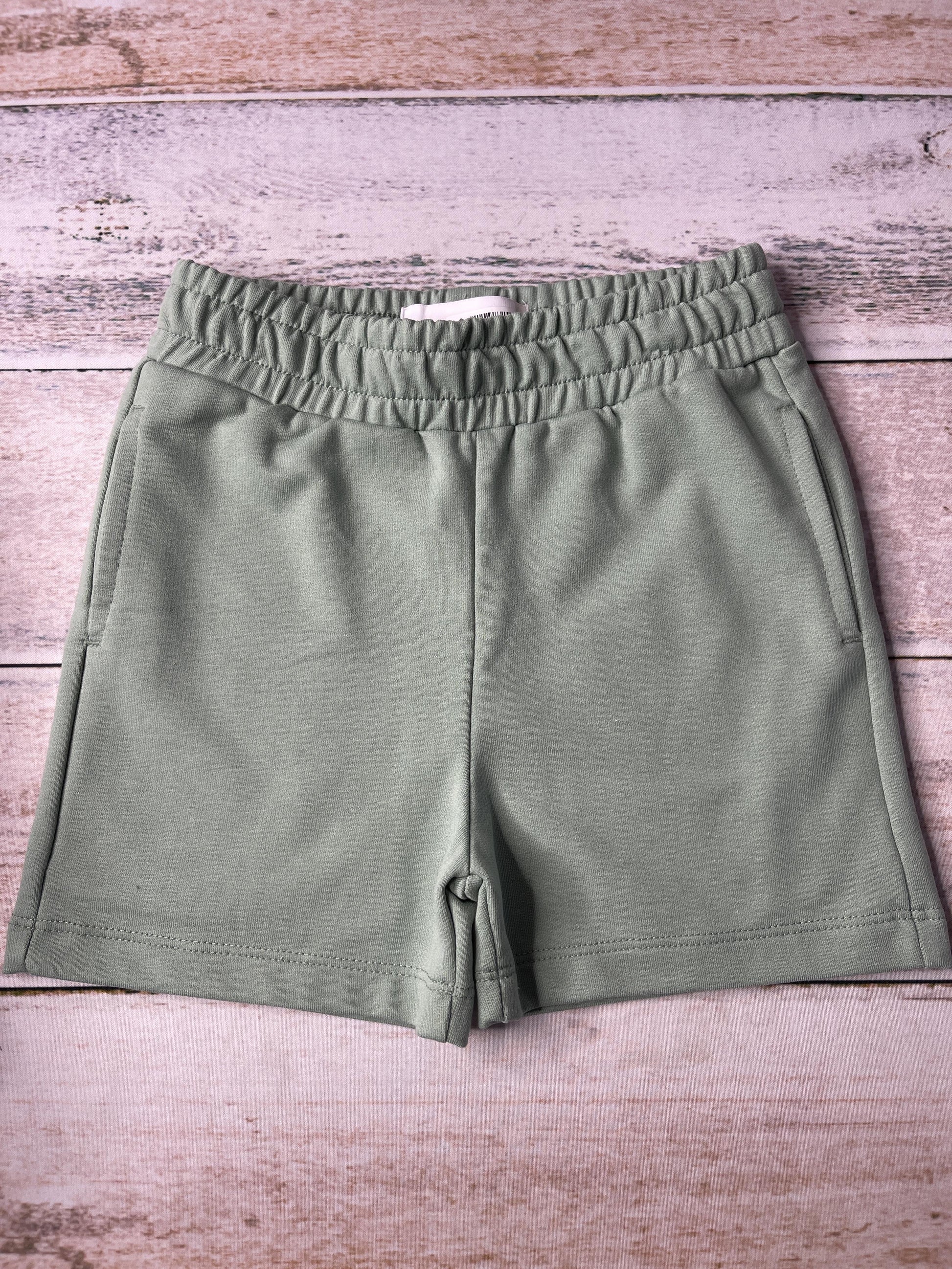 Nordstrom Boys light green Shorts Size: 2T light green