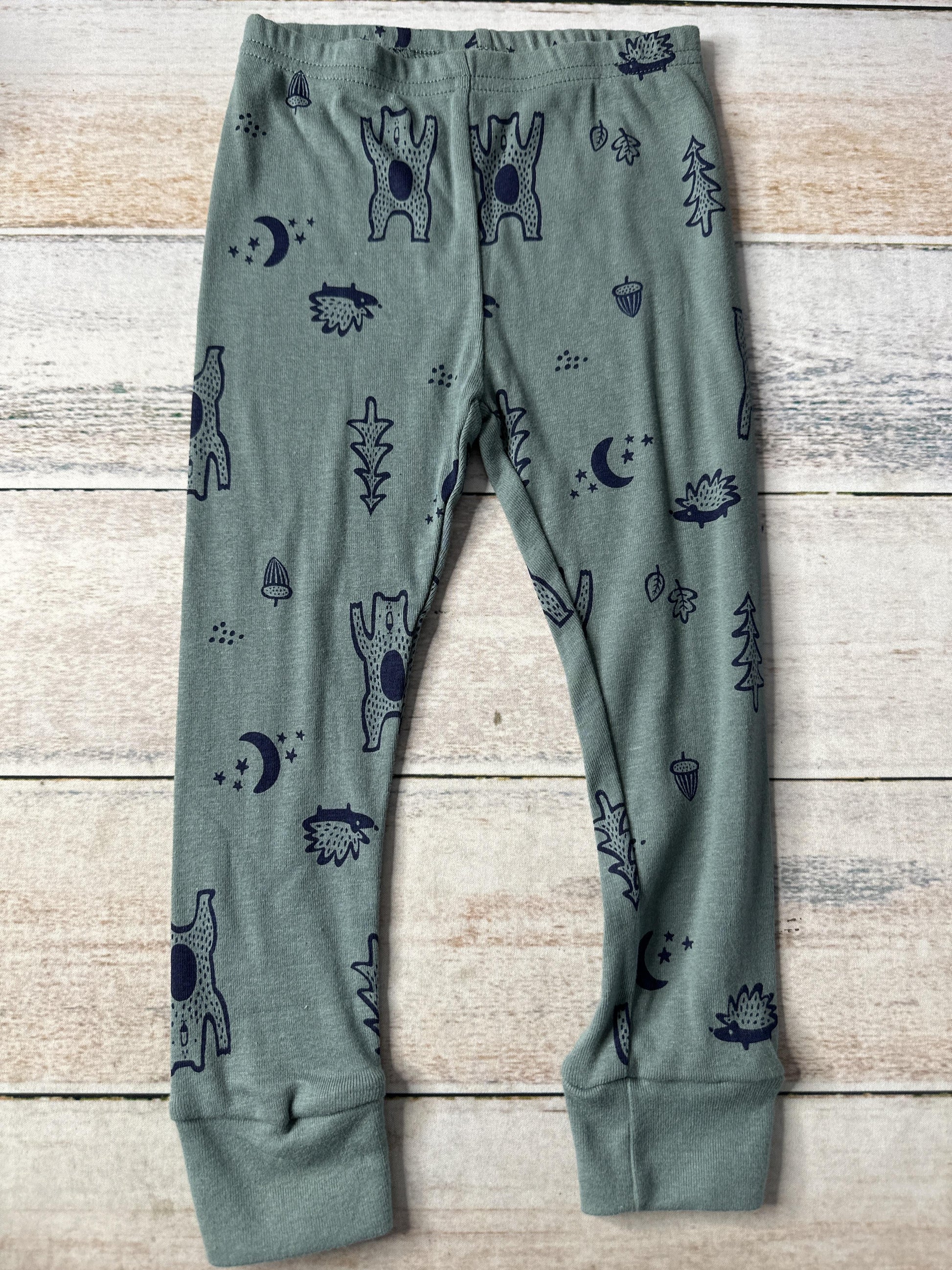 Carters Unisex light green Pajamas Size: 2T light green