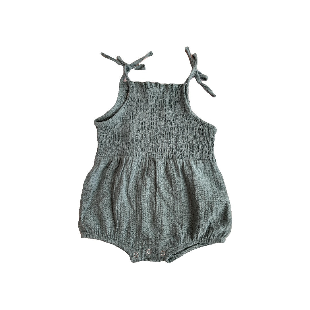 Grayson mini Girls light green Romper Size: 6-9 months light green