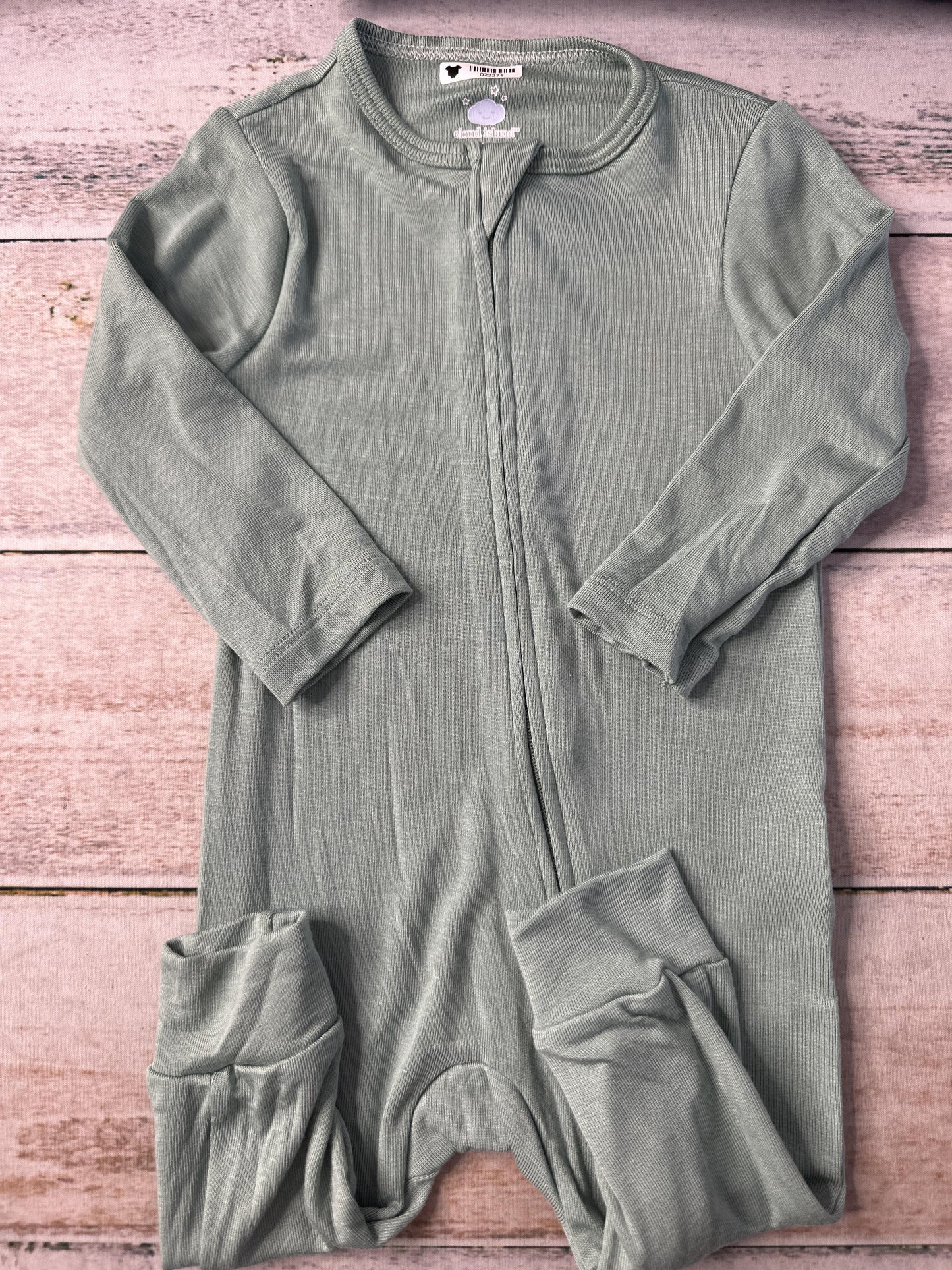 Cloud Island Unisex light green Pajamas Size: 6-9 months light green