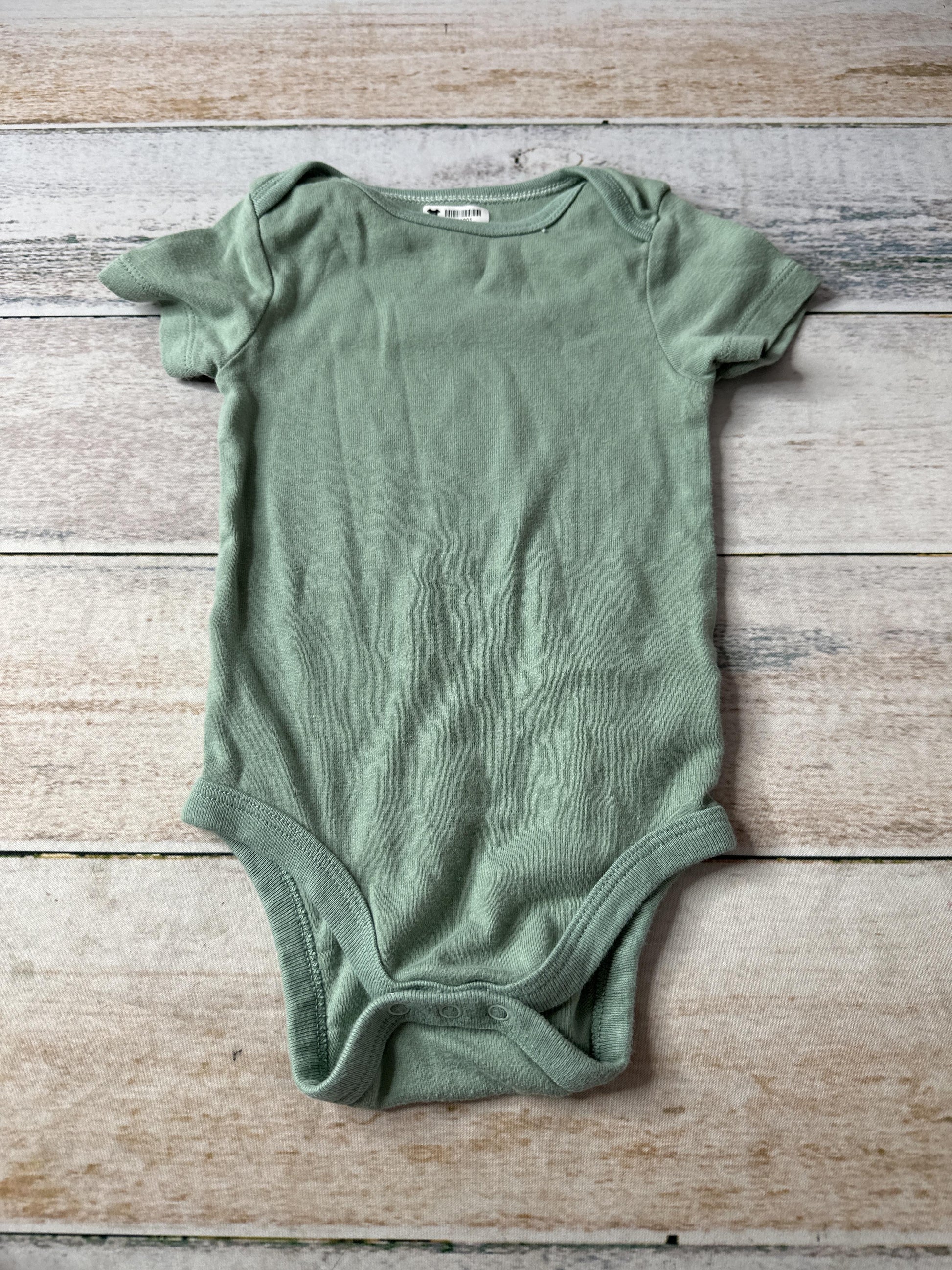 Cloud Island Boys light green Onesie Size: 12 months light green
