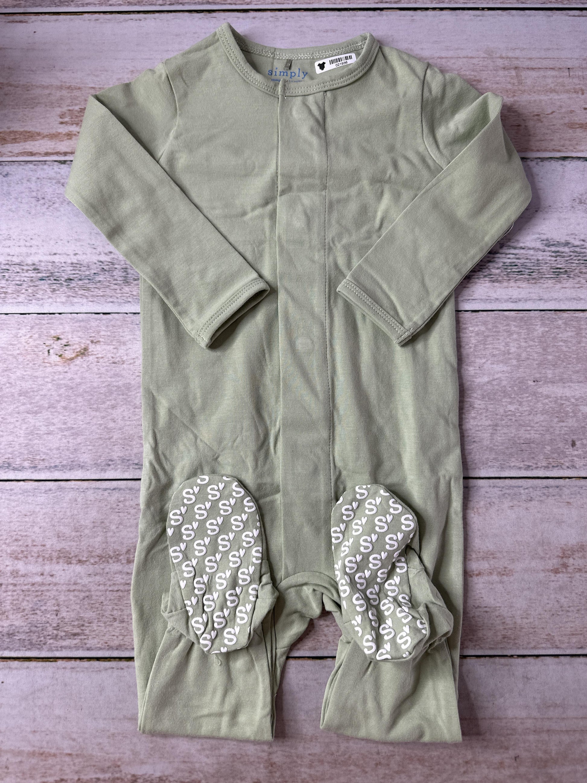 Magnetic Me Unisex light green Pajamas Size: 12 months light green