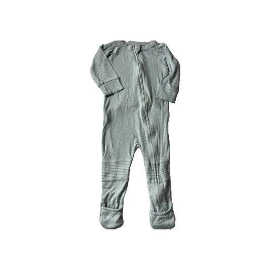 Goumi Unisex light green Pajamas Size: 18-24 months light green
