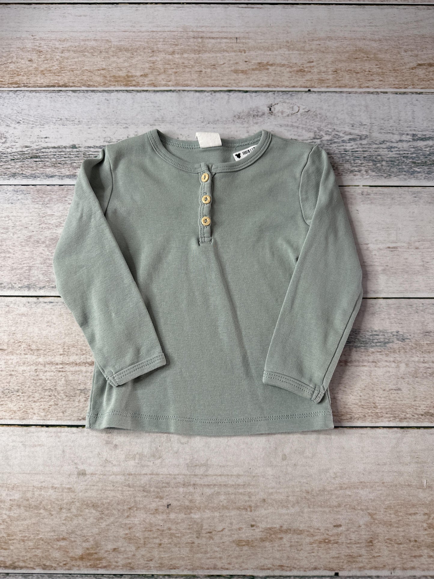 H&M Girls light green Long Sleeve T-Shirt Size: 12 months light green