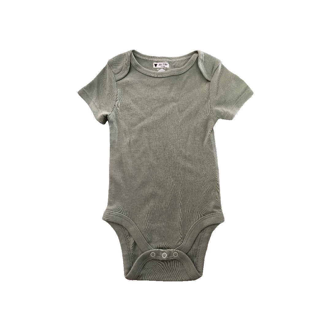 Cloud Island Unisex light green Onesie Size: 6-9 months light green