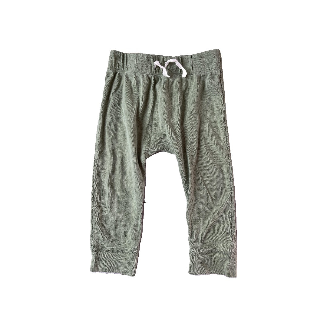 Carters Girls light green Pants Size: 12-18 months light green