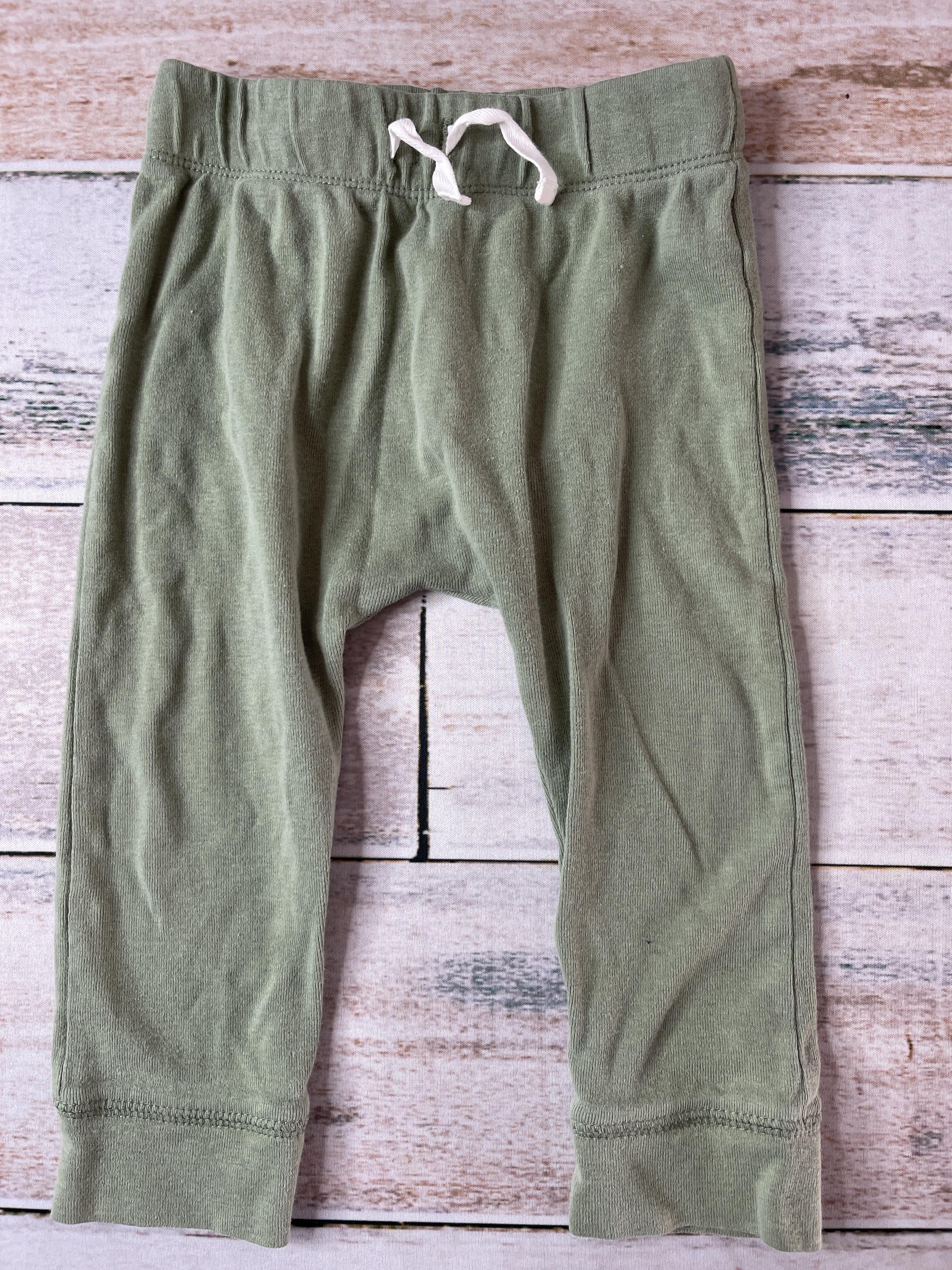 Carters Girls light green Pants Size: 12-18 months light green