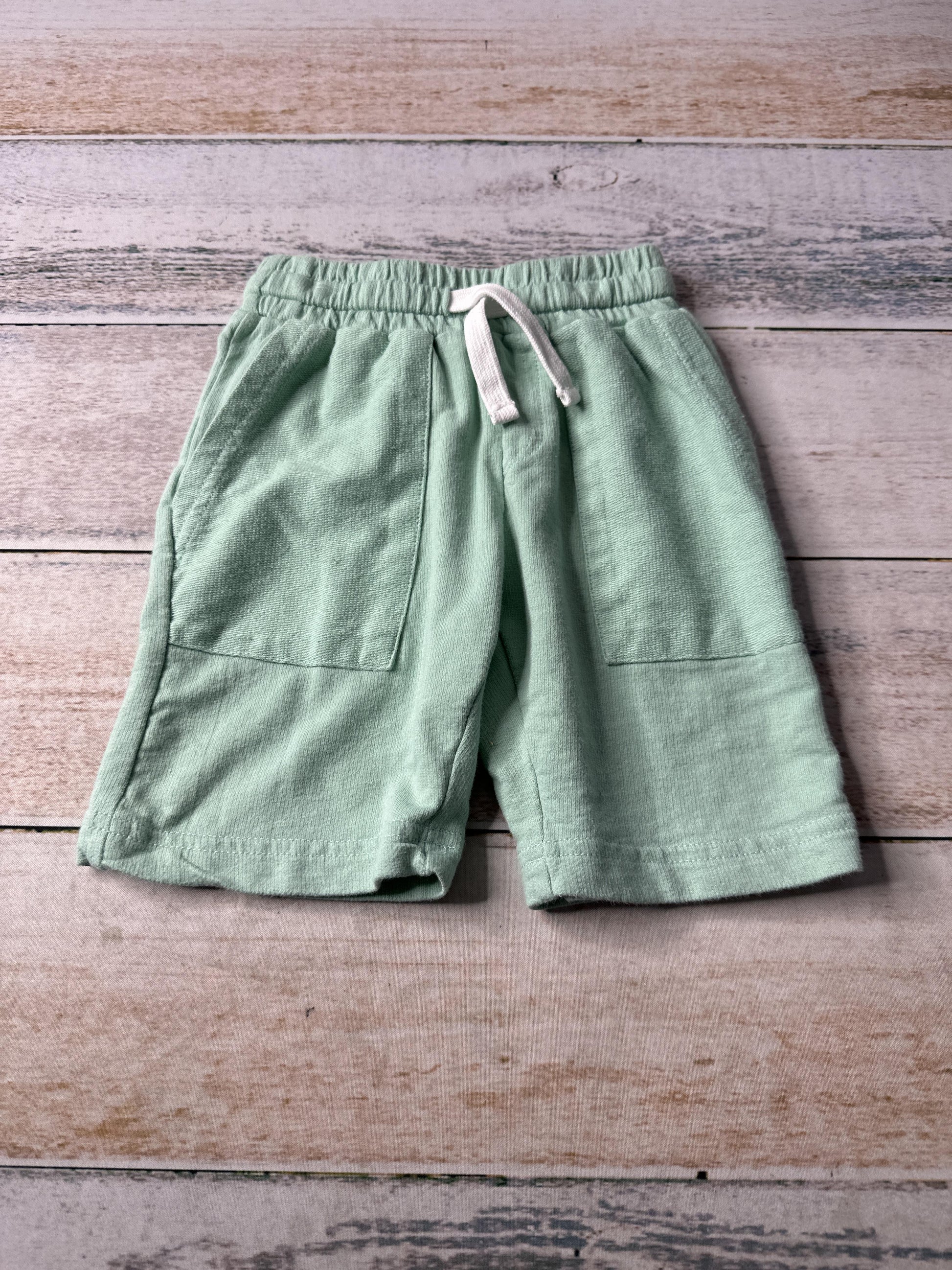 Bear Camp Boys light green Shorts Size: 2T light green