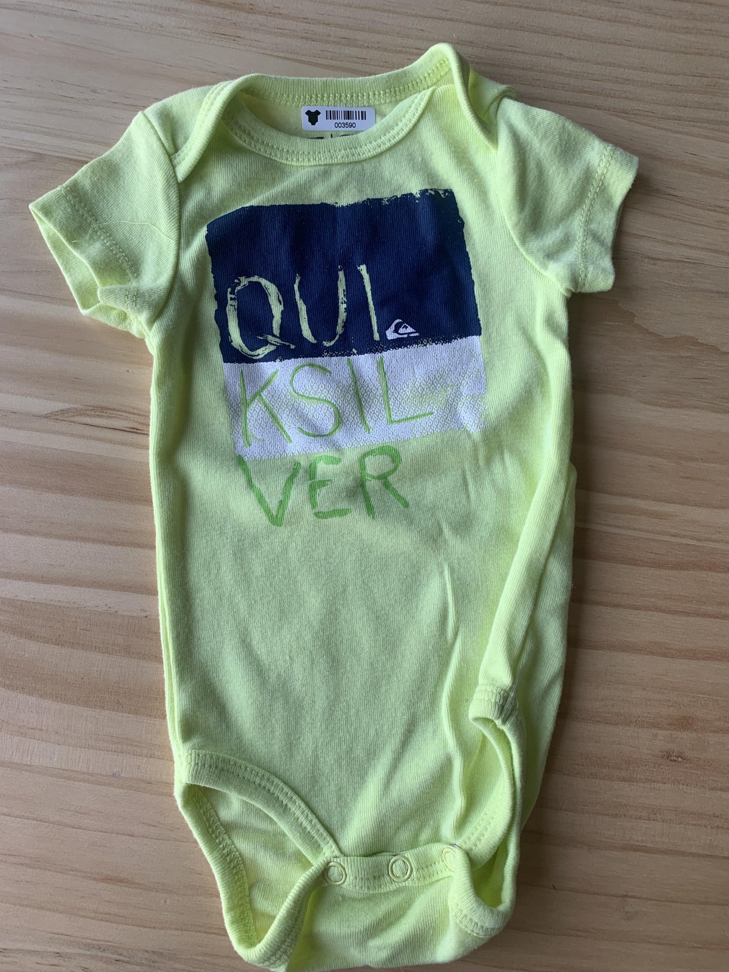 Boys light green Onesie Size: 0-3 months light green