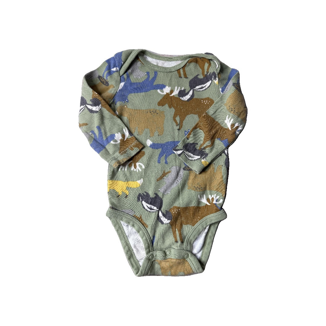 Carters Boys light green Onesie Size: 9 months light green