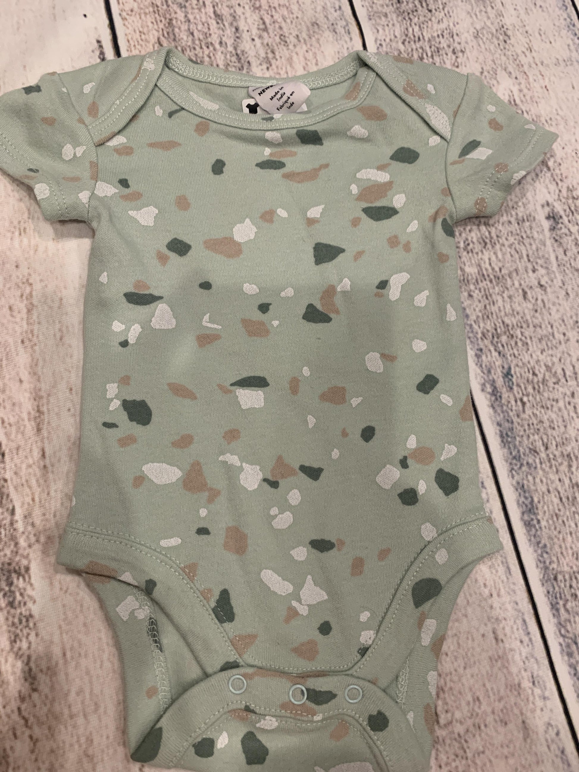 Nordstrom Unisex Mint | Terrazo Onesie Size: Newborn Mint | Terrazo