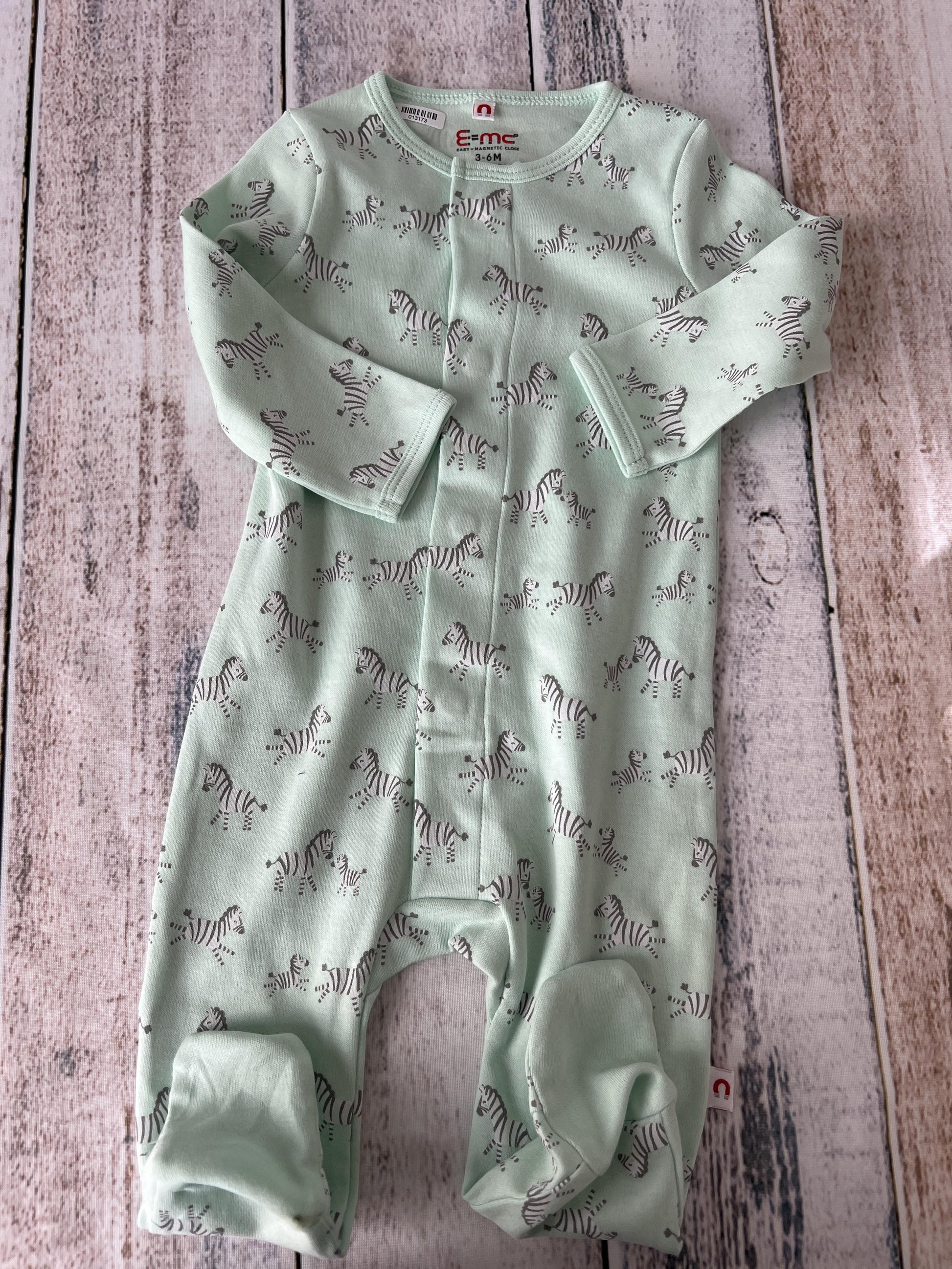 Easy = Magnetic Close Unisex Mint | Zebra Pajamas Size: 3-6 months Mint | Zebra