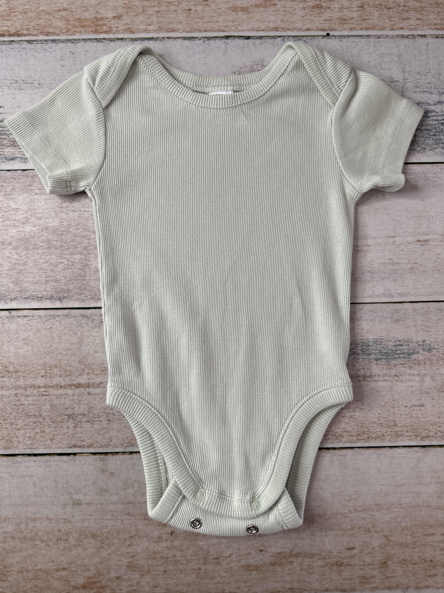 Nordstrom Unisex Mint Onesie Size: 9-12 Months Mint