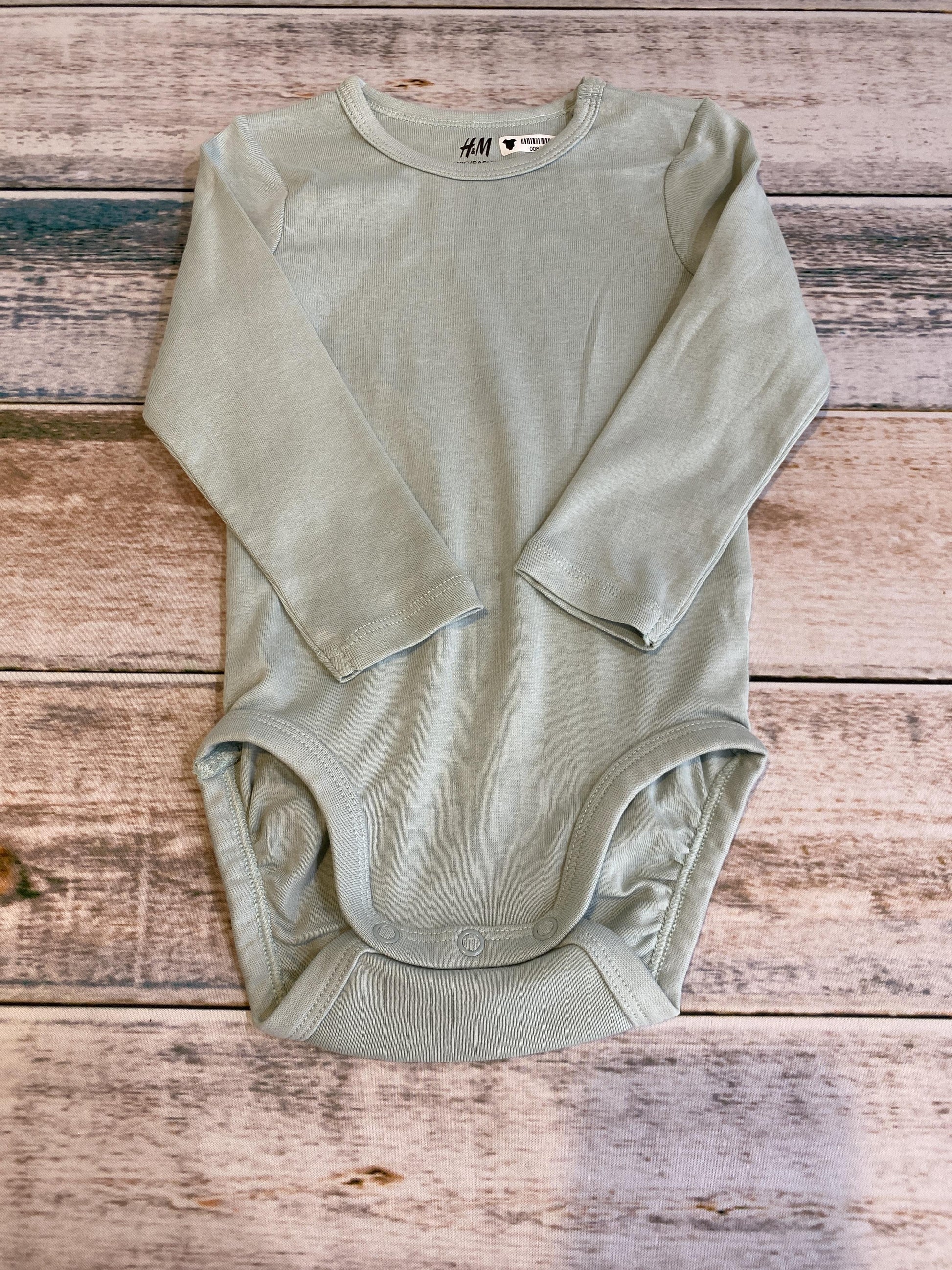 H&M Unisex Mint Onesie Size: 12 months Mint