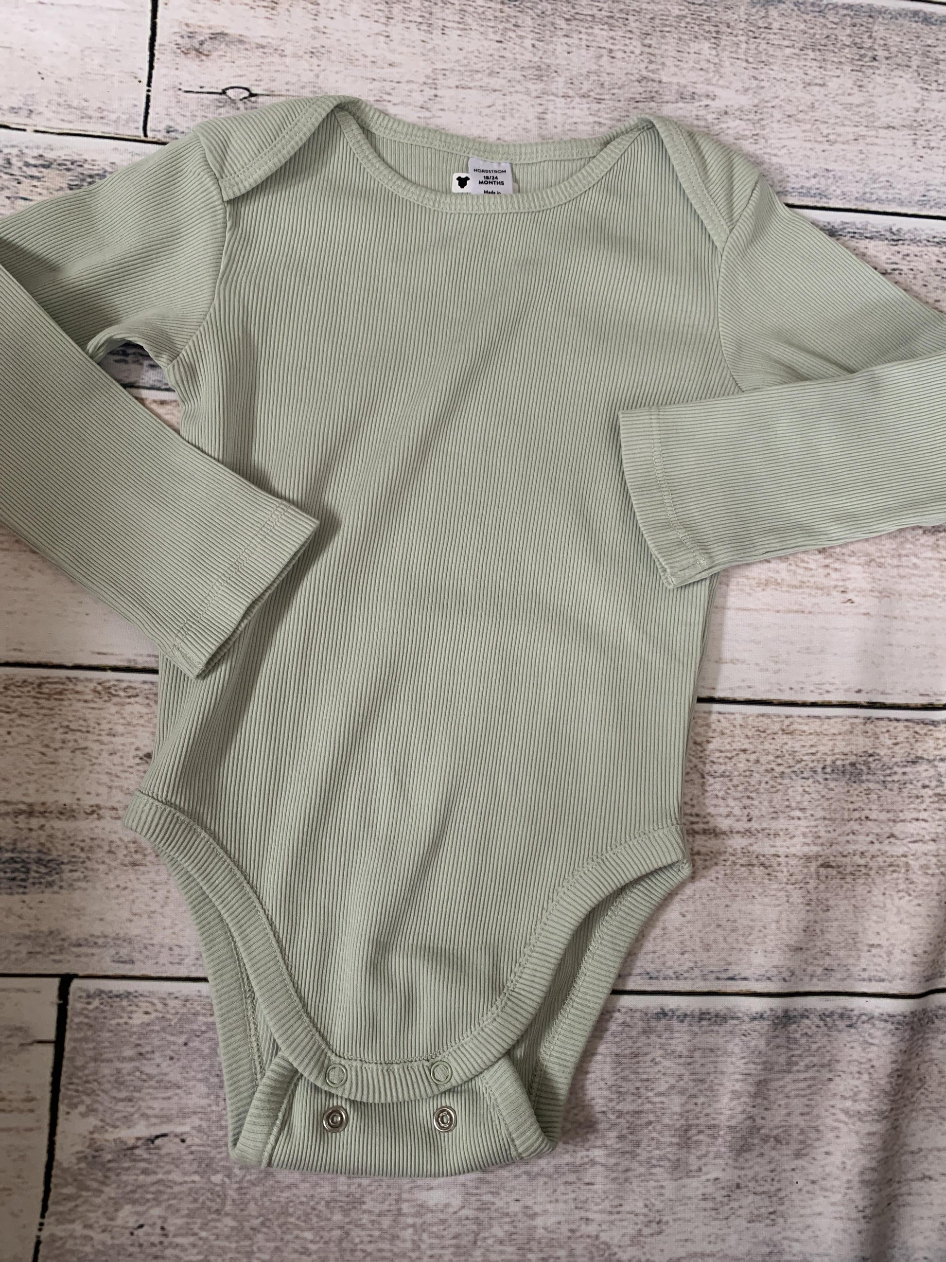 Nordstrom Unisex Mint Onesie Size: 18-24 months Mint