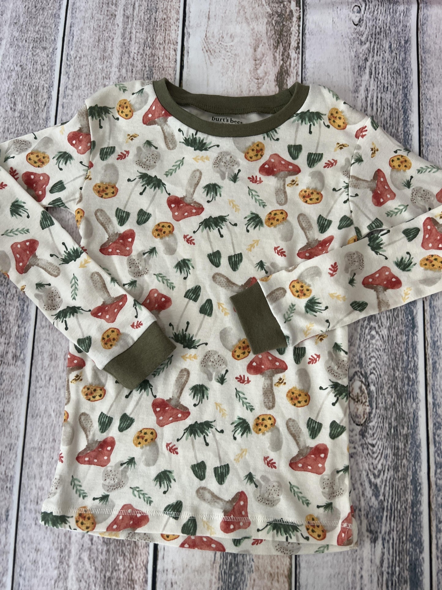 Burt's Bees Unisex Mushrooms Pajamas Size: 5 Mushrooms