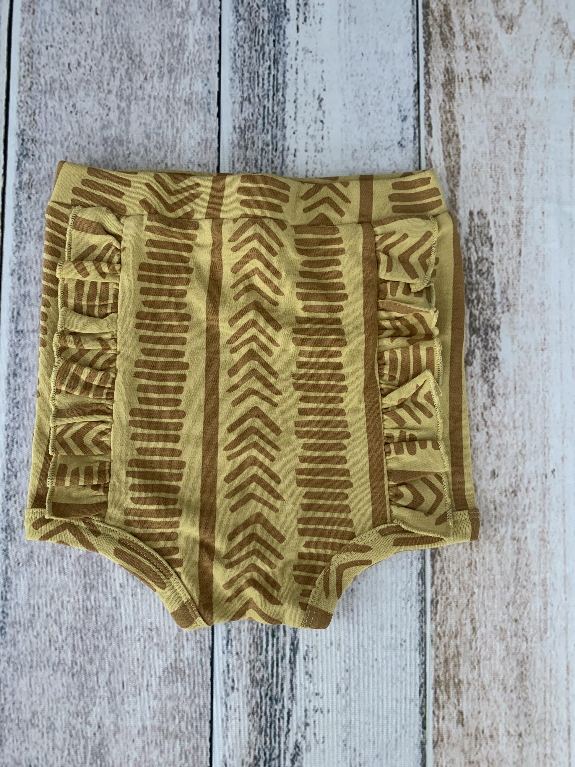 Kate Quinn Girls Mustard Shirt Size: 18-24 months Mustard