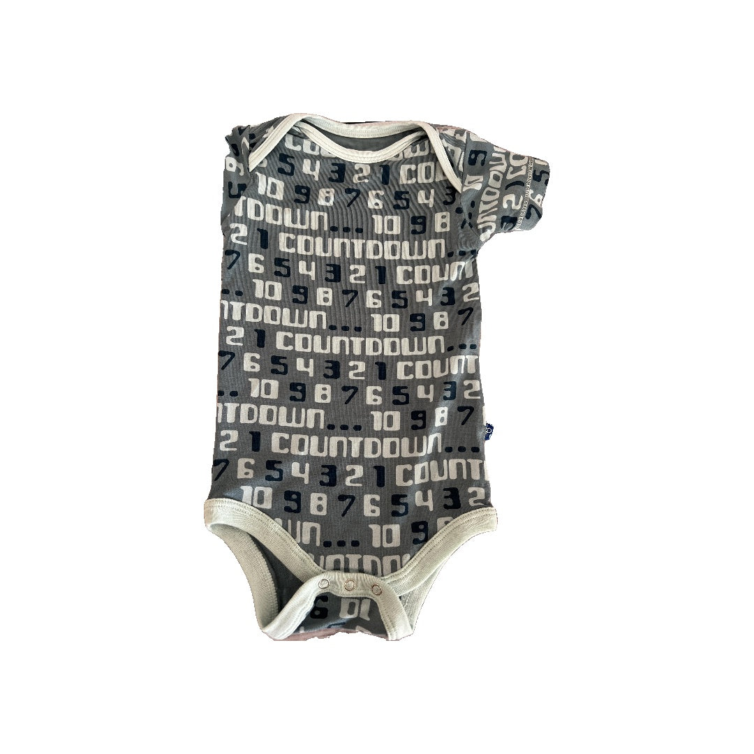 KicKee Pants Boys Navy Blue | Light Blue | Numbers Onesie Size: 3-6 months Navy Blue | Light Blue | Numbers