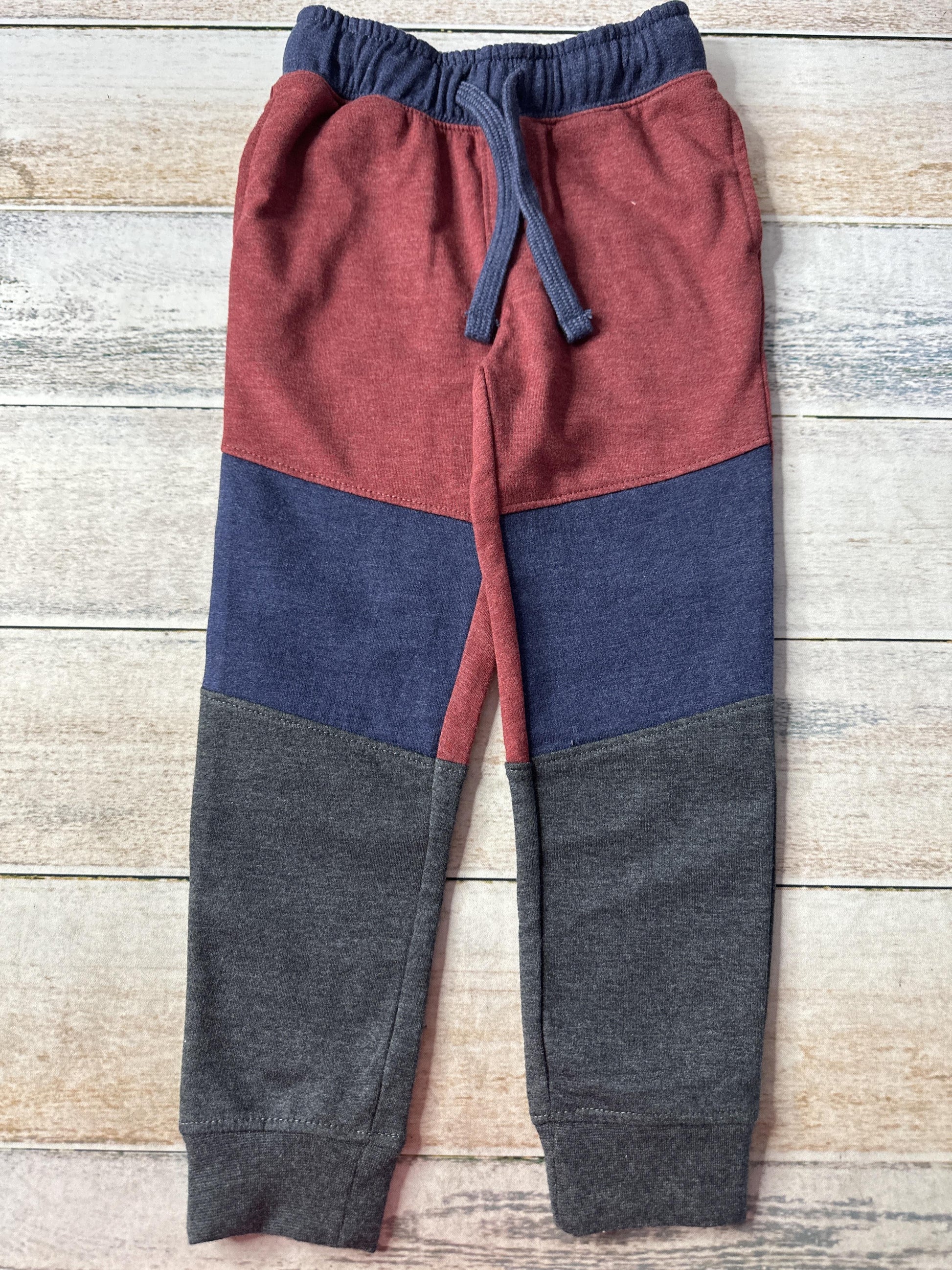 Cat & Jack Boys Navy Blue | Red Pants Size: 4T Navy Blue | Red