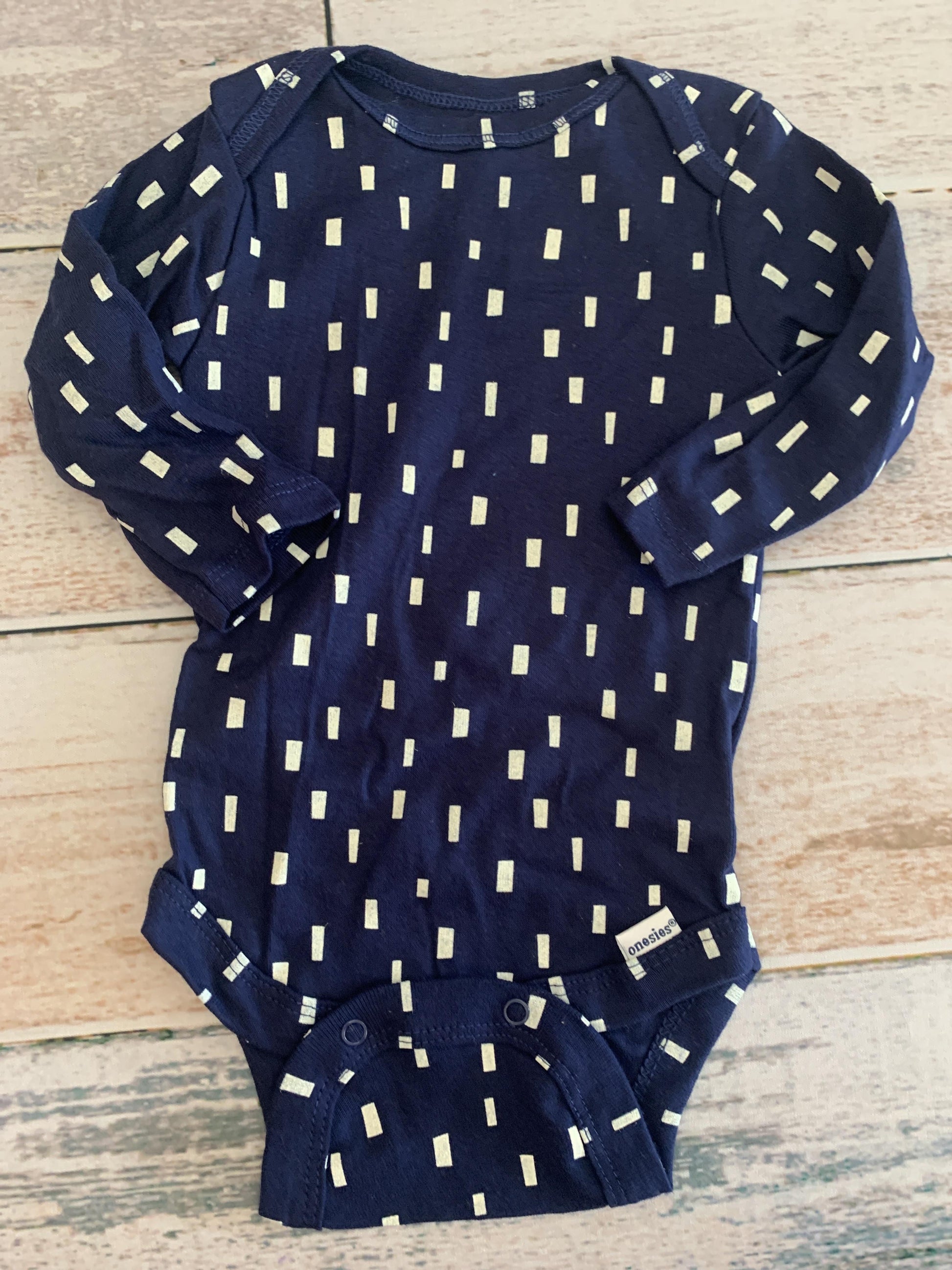 Gerber organic Boys Navy Blue | White | Pattern Onesie Size: 0-3 months Navy Blue | White | Pattern