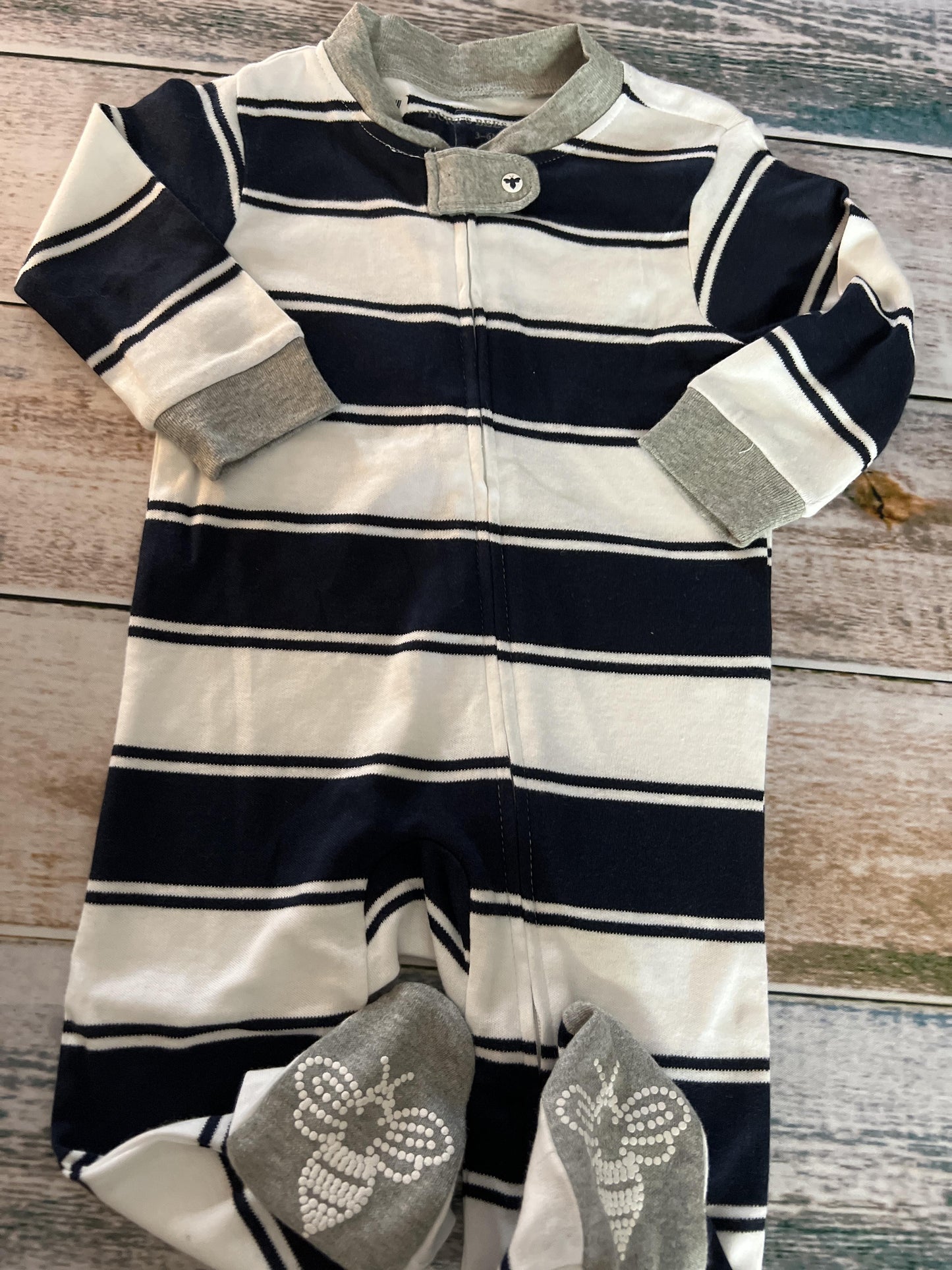Burt's Bees Boys Navy Blue | White | Stripe Pajamas Size: 3-6 months Navy Blue | White | Stripe