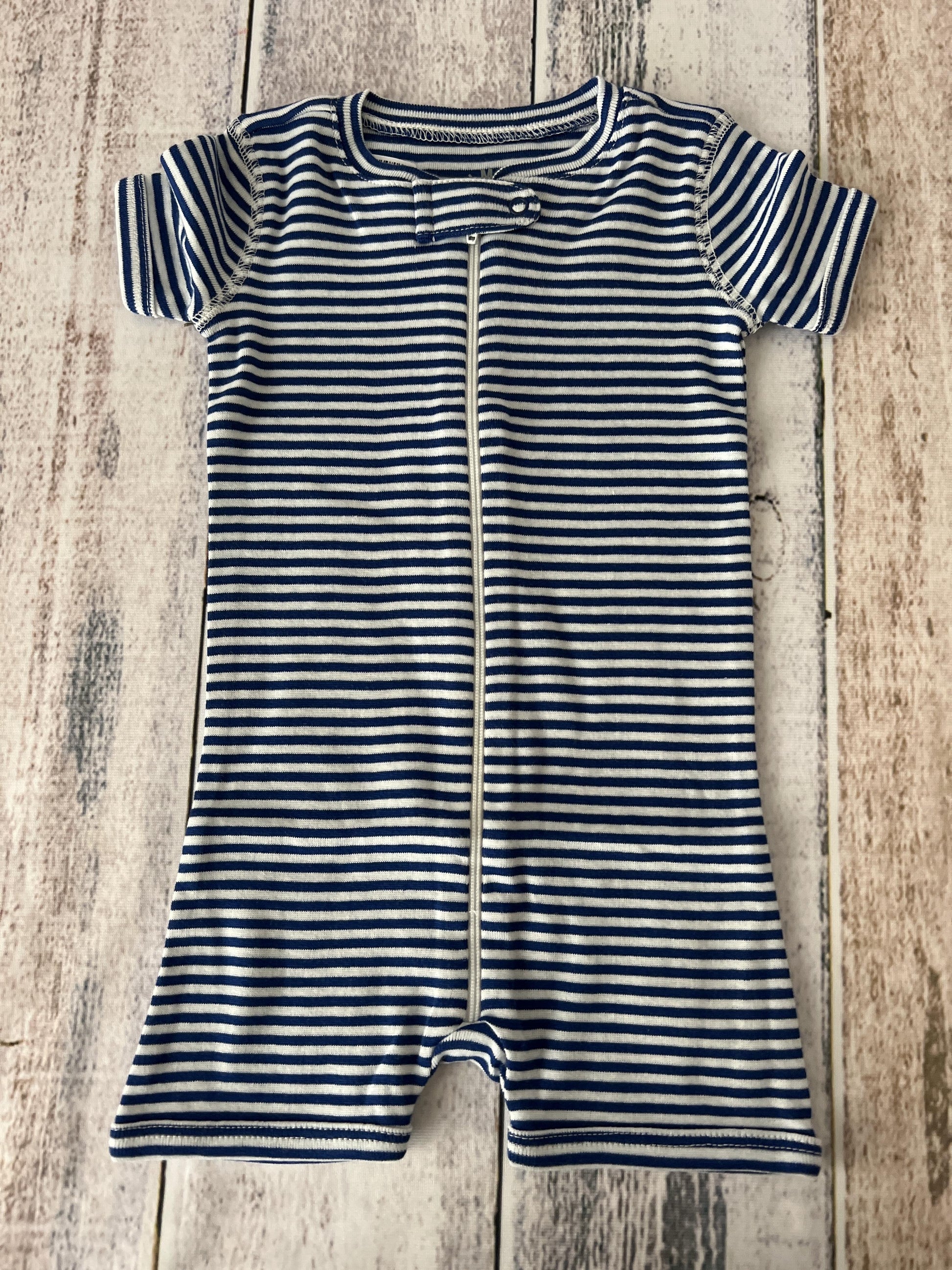 Primary Boys Navy Blue | White | Stripe Romper Size: 6-9 months Navy Blue | White | Stripe