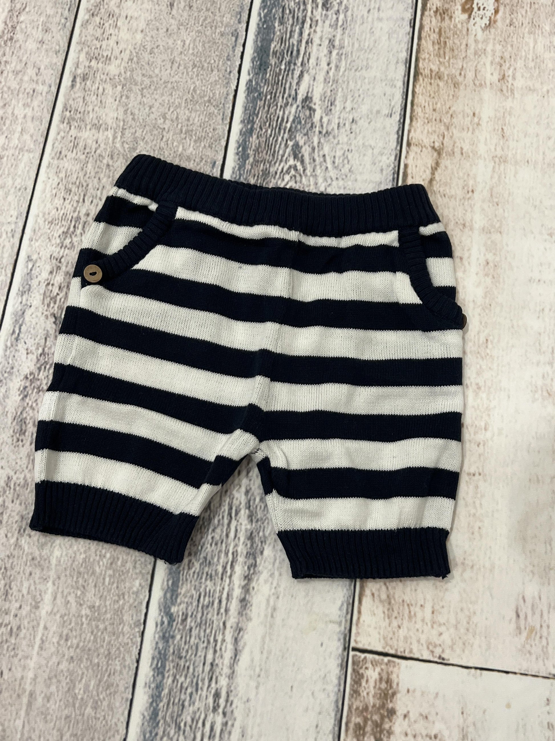 Viverano Boys Navy Blue | White | Stripe Shorts Size: 6-12 months Navy Blue | White | Stripe