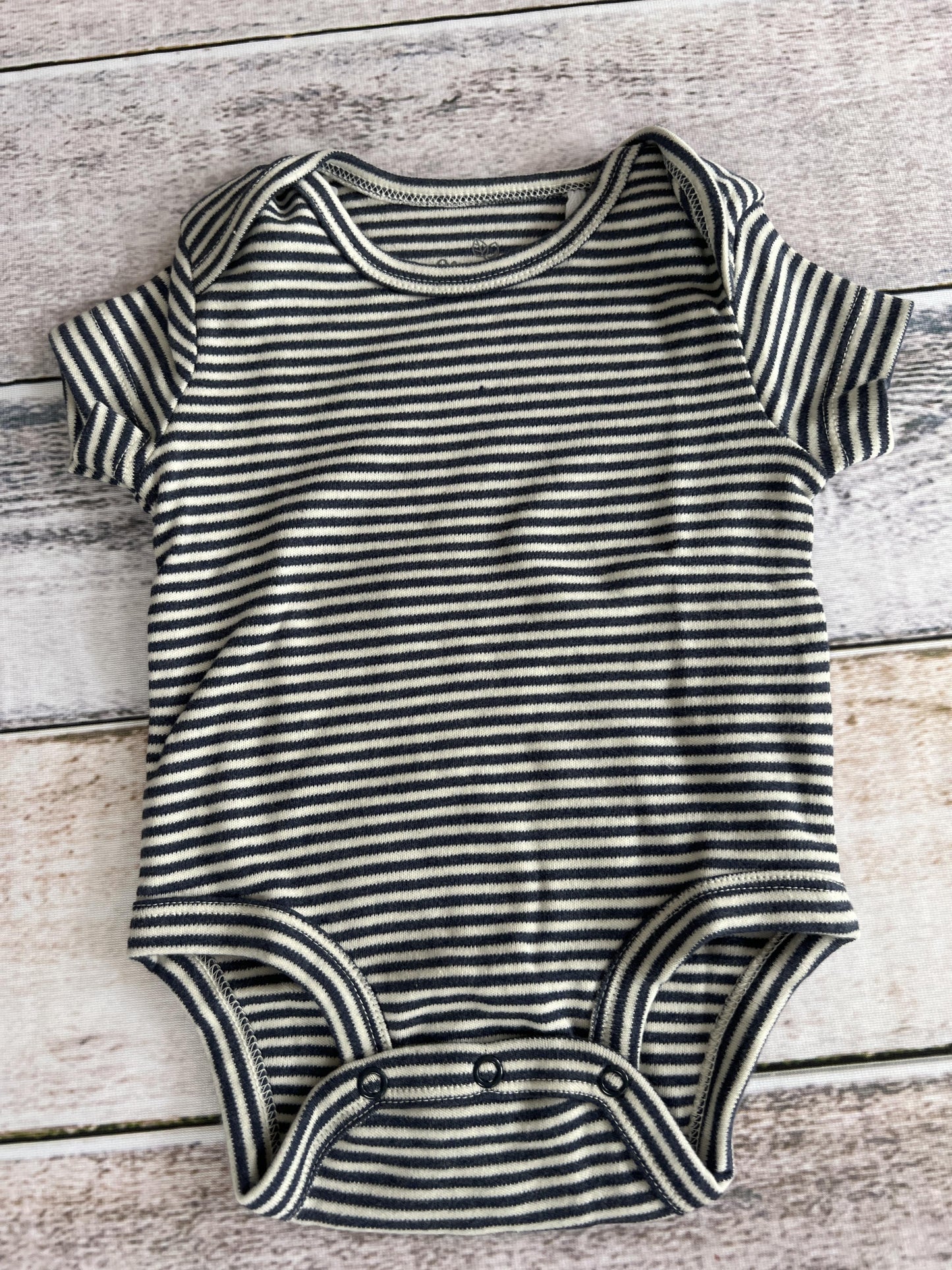 Oliver & Rain Boys Navy Blue | White | Stripe Onesie Size: 3 months Navy Blue | White | Stripe