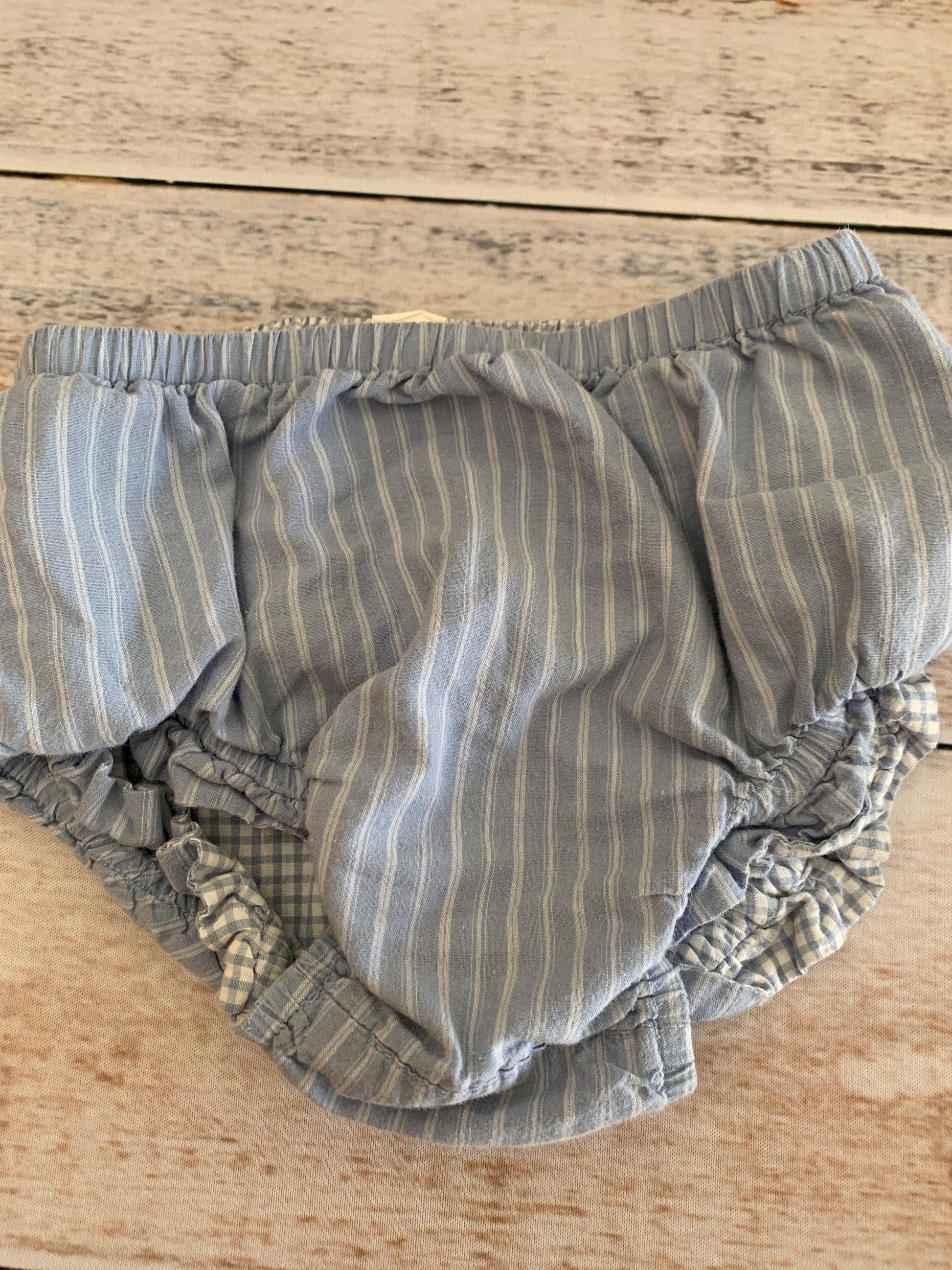 Girls Navy Blue | White | Stripe Shirt Size: 6-12 months Navy Blue | White | Stripe