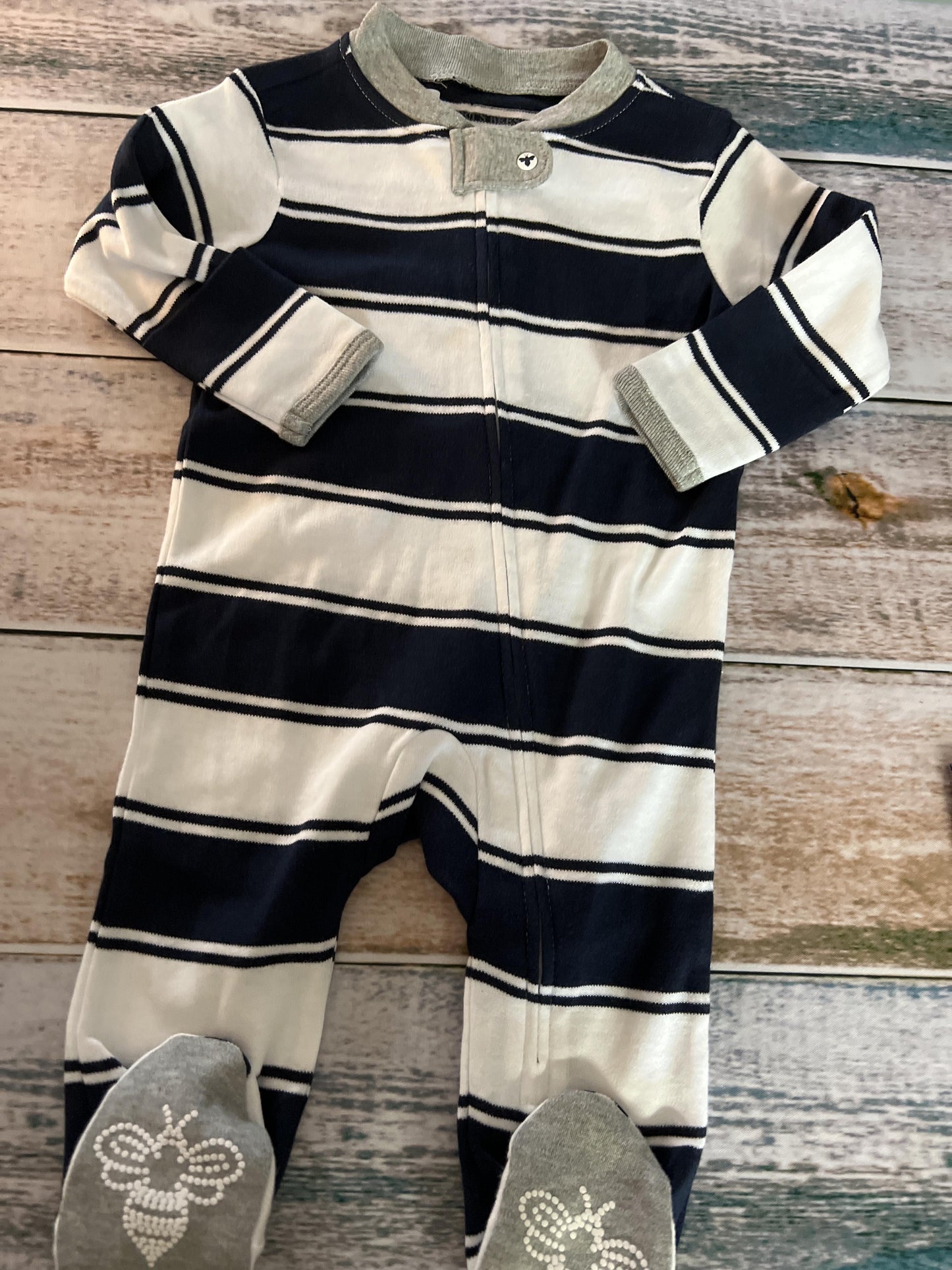 Burt's Bees Boys Navy Blue | White | Stripe Pajamas Size: 0-3 months Navy Blue | White | Stripe