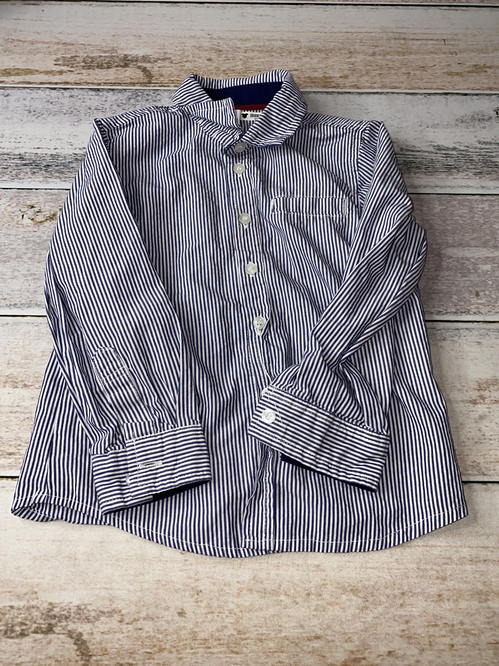 Boys Navy Blue | White | Striped Button Down Short Sleeve Size: 24 months Navy Blue | White | Striped