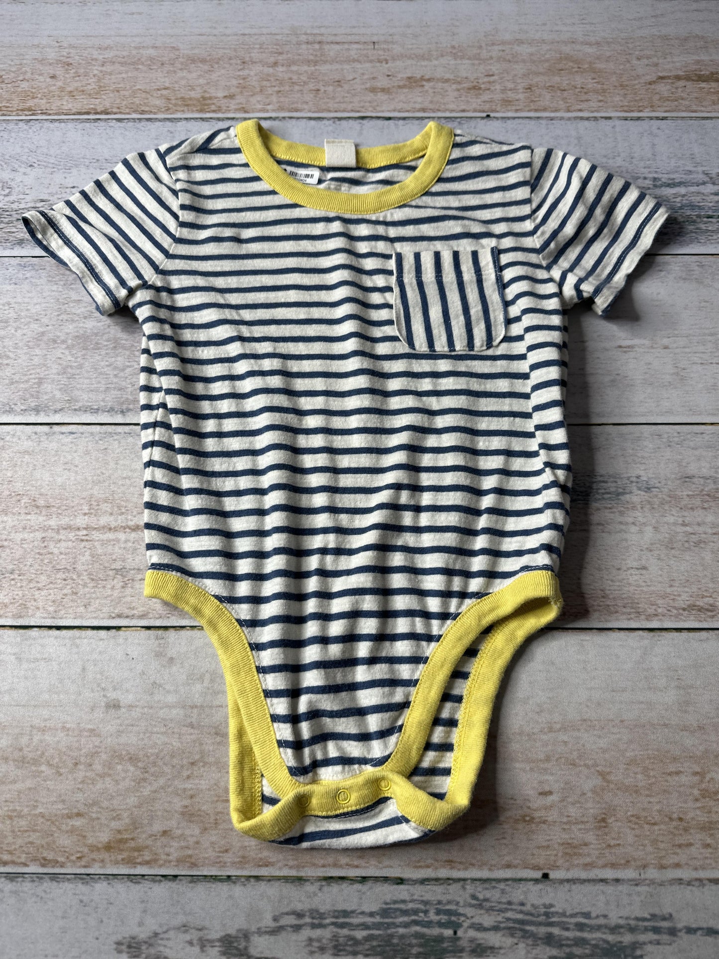Tucker + Tate Boys Navy Blue | Yellow Onesie Size: 24 months Navy Blue | Yellow