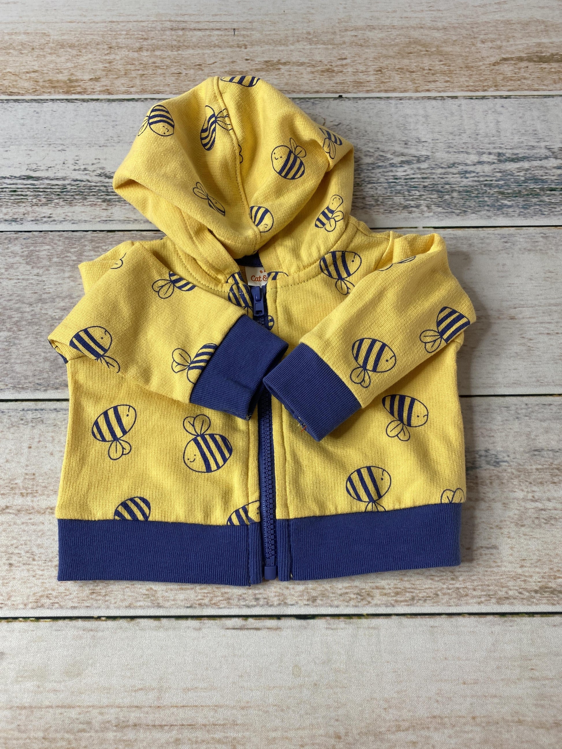Cat & Jack Boys Navy Blue | Yellow Sweater Size: Newborn Navy Blue | Yellow