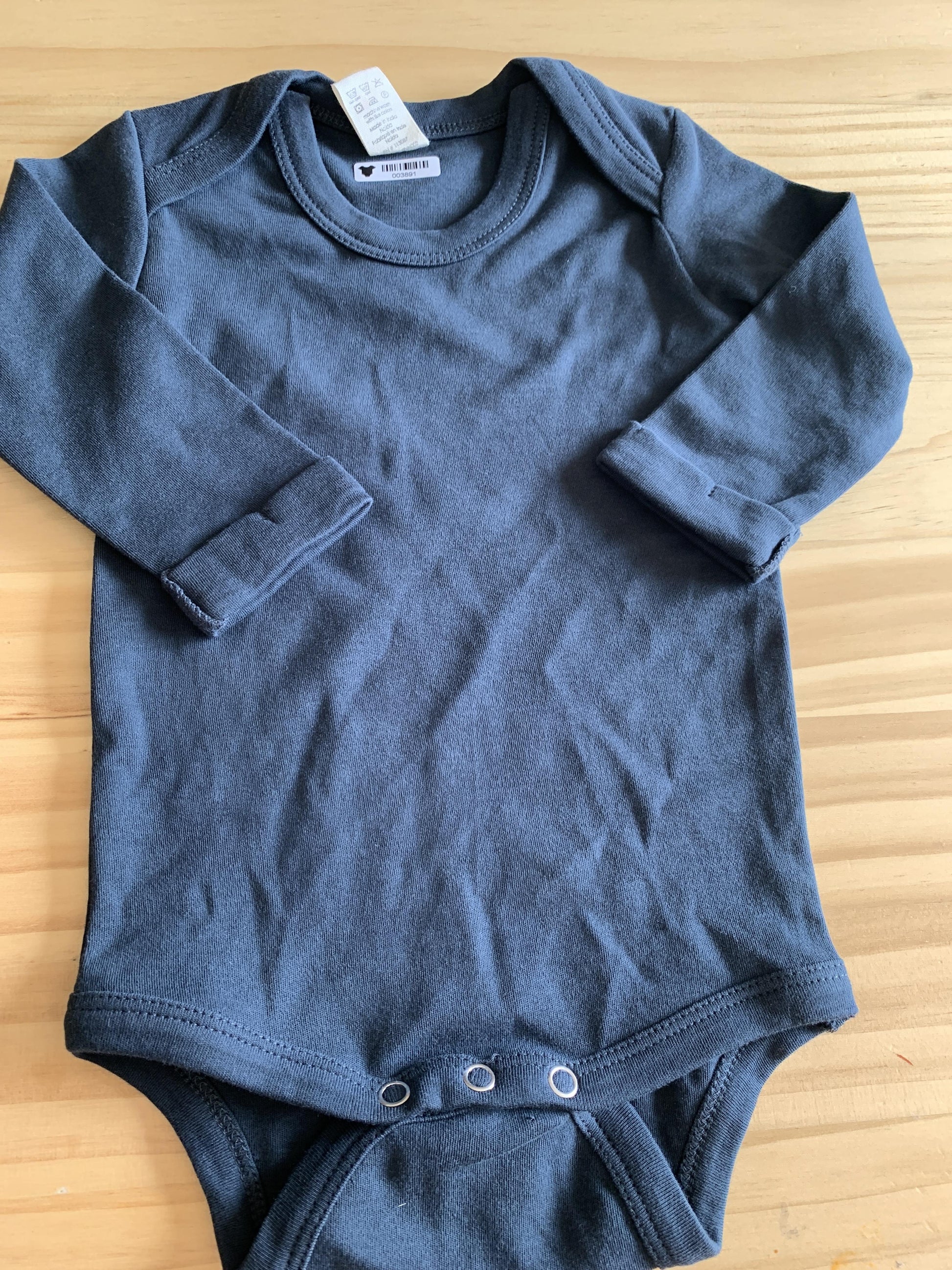 Kate Quinn Boys Navy Blue Onesie Size: 6-12 months Navy Blue