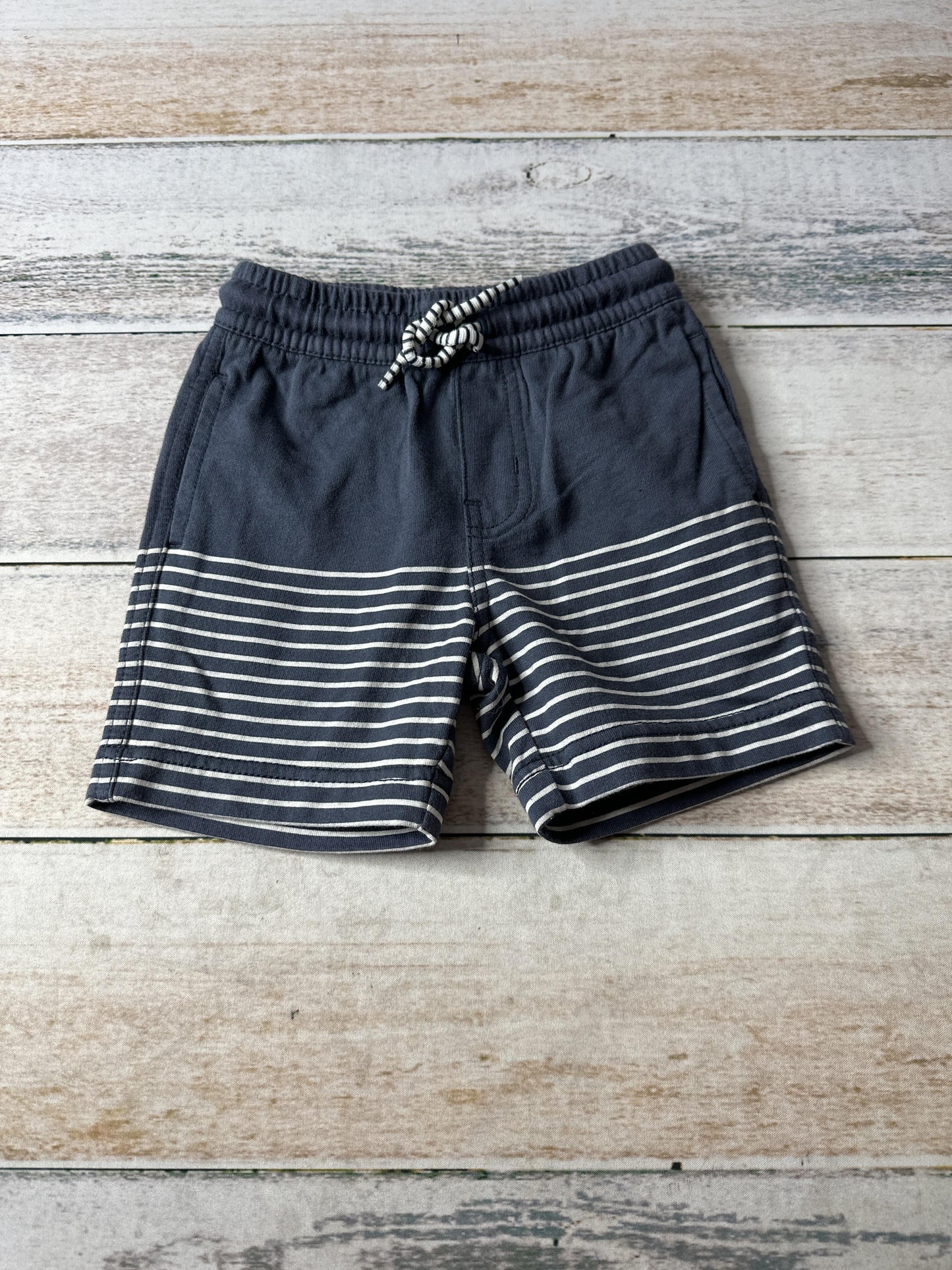 Tea Boys Navy Blue Shorts Size: 2T Navy Blue