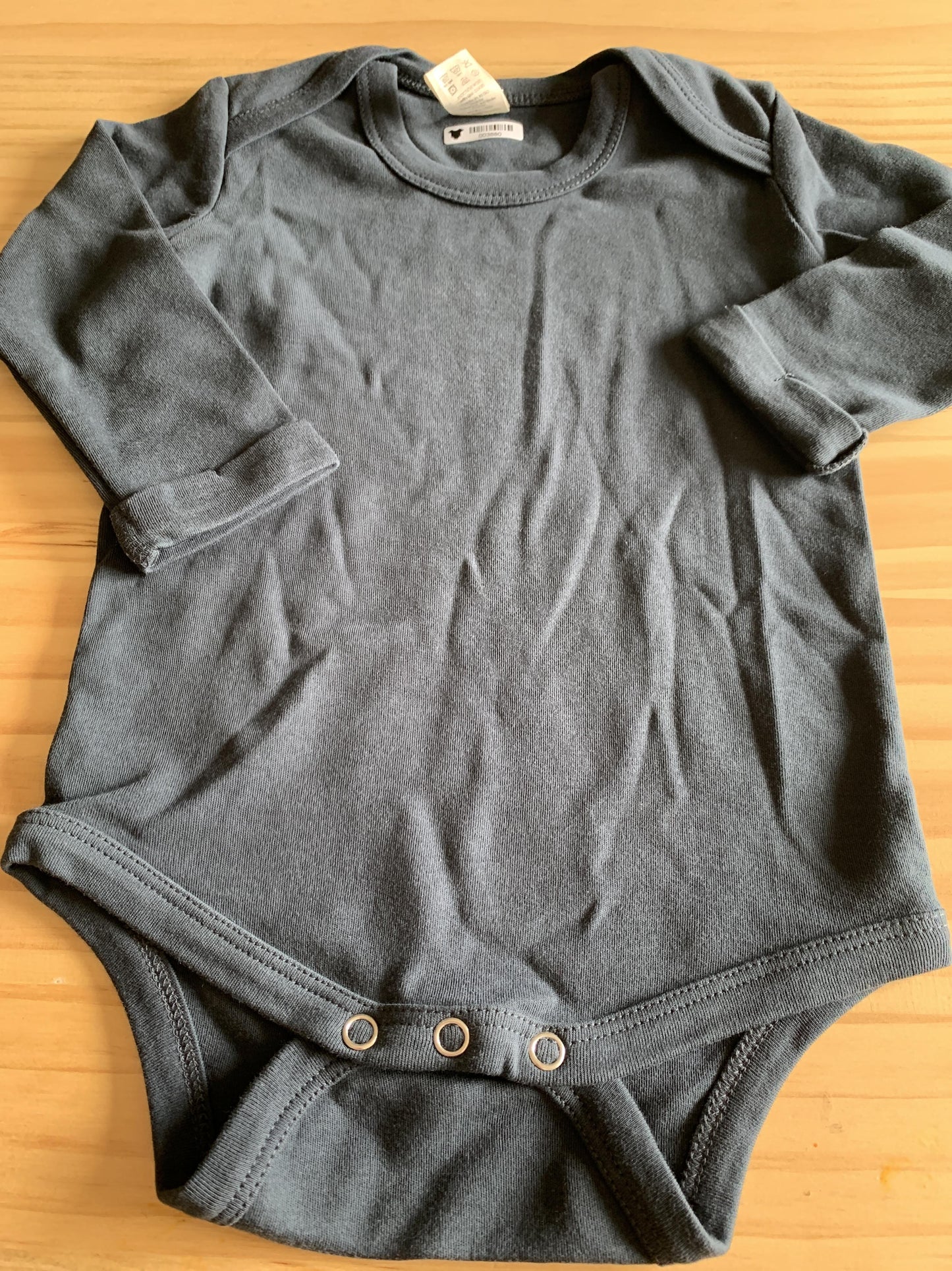 Kate Quinn Boys Navy Blue Onesie Size: 12-18 months Navy Blue